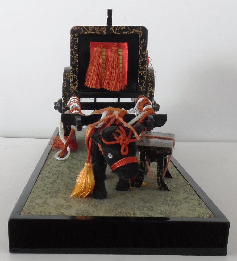 Beautiful Asian Decorative Carriage Colorful Pre-Owned