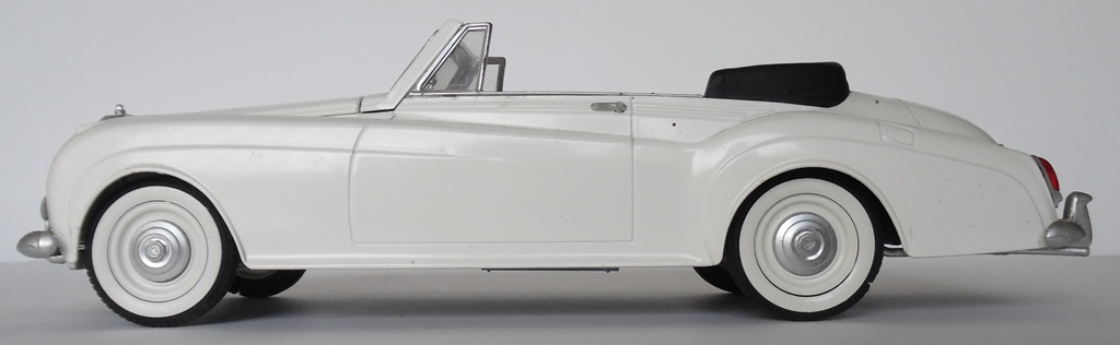 1961 White Rolls Royce 1/20 Solido Pre-Owned FLAW