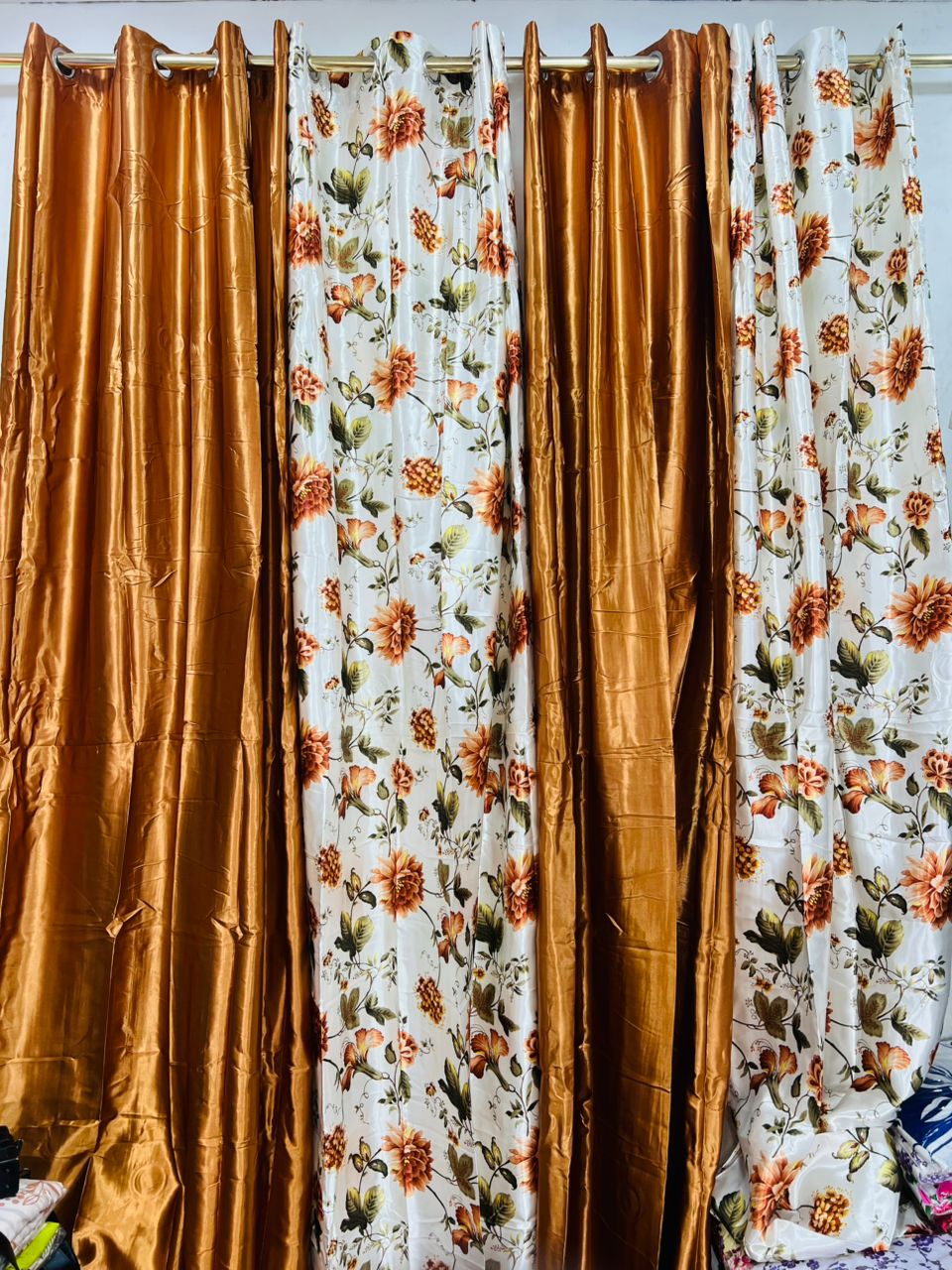 Rideaux élégants à motifs floraux 4 pièces 1m50 largeur sur 2m70 longueur