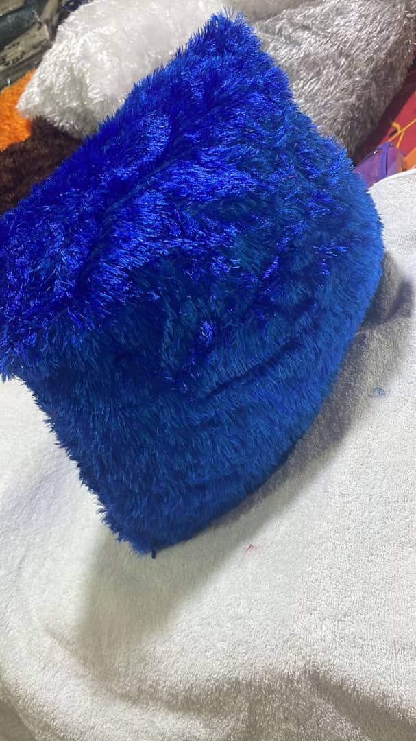 Coussin en peluche bleu