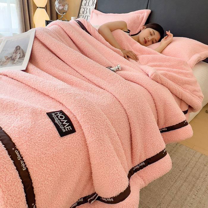 Couverture polaire moelleuse 3 places très lourde et confortable