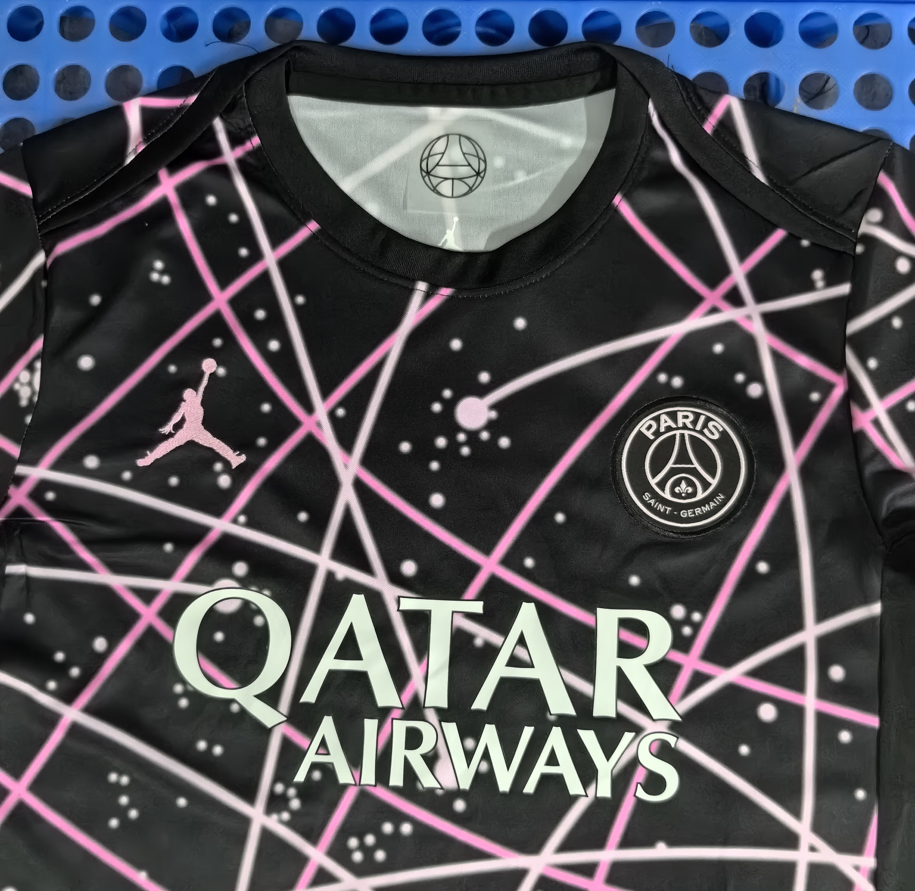 2025-26 Paris Saint-Germain Pre-Match Training Kit Black and Pink