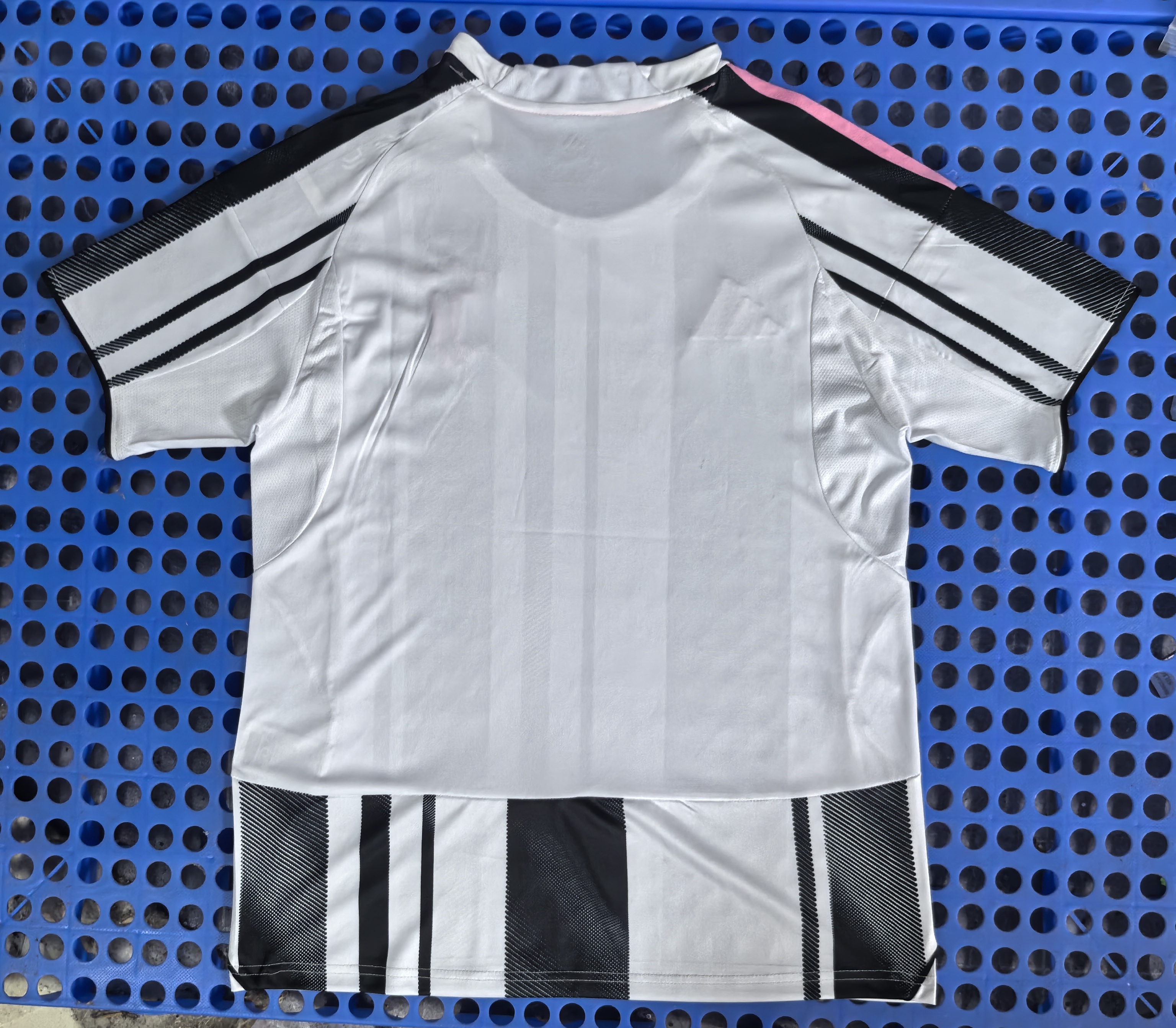 2025-26 Juventus Home Jersey Shirt