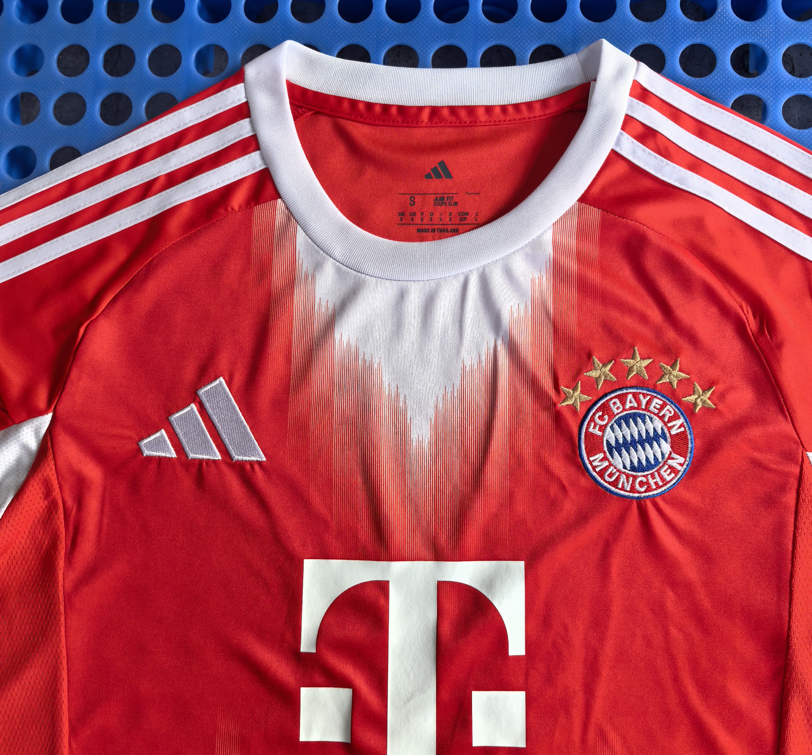 2025-26 Bayern München Home Jersey Shirt