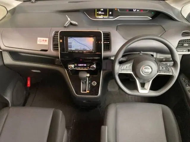 2022 Nissan Serena Hybrid