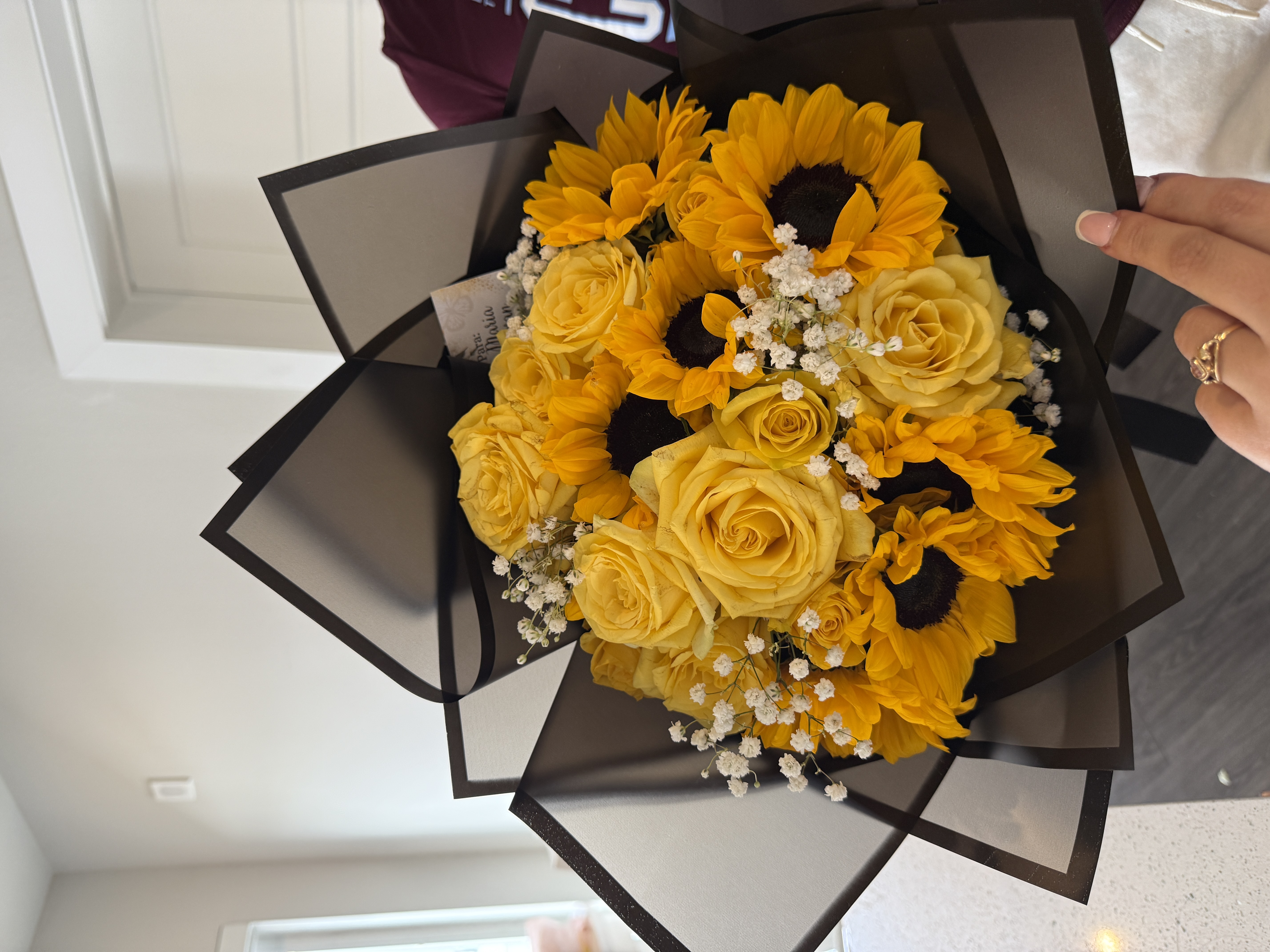 Bouquete girasoles y rosas 