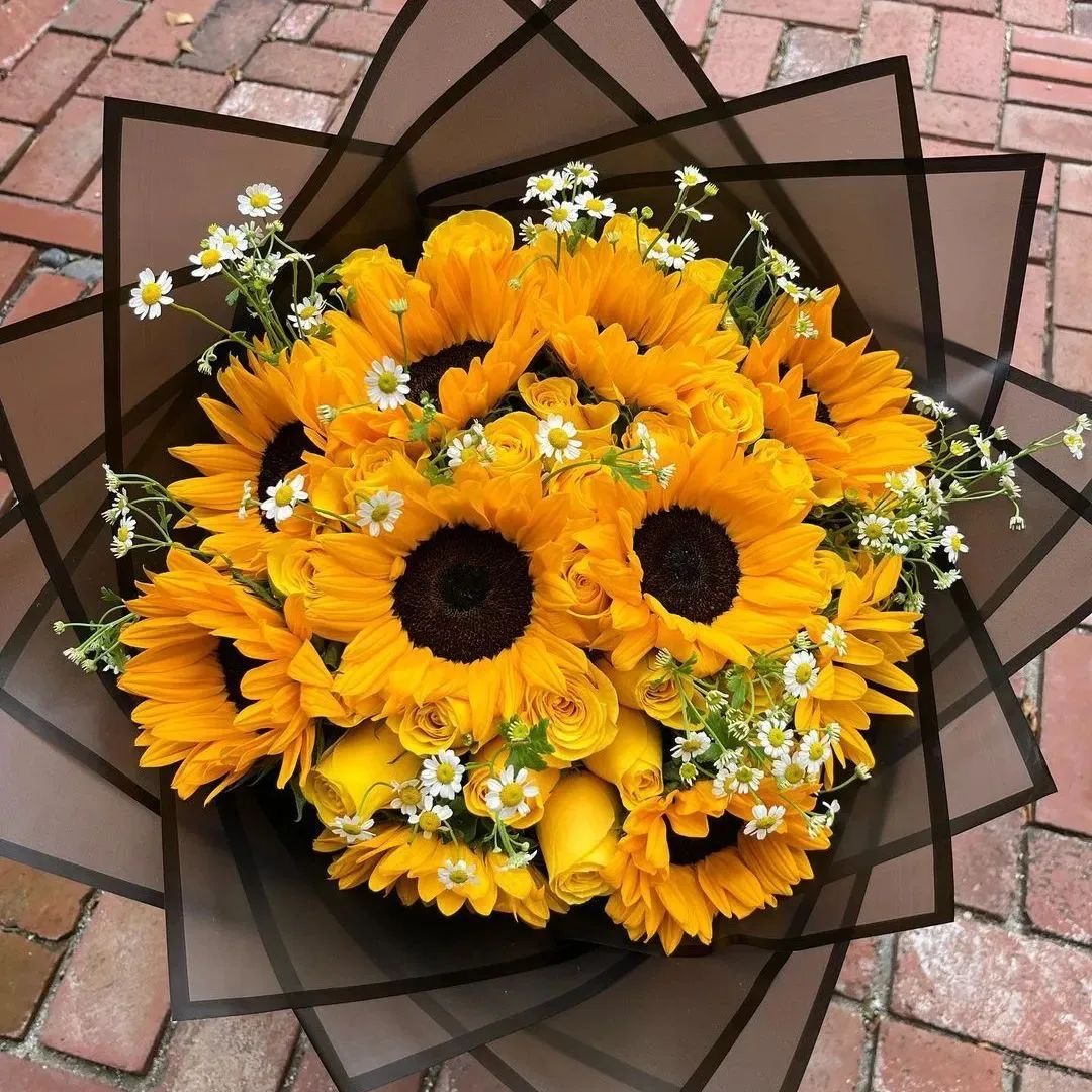 Bouquete girasoles y rosas 