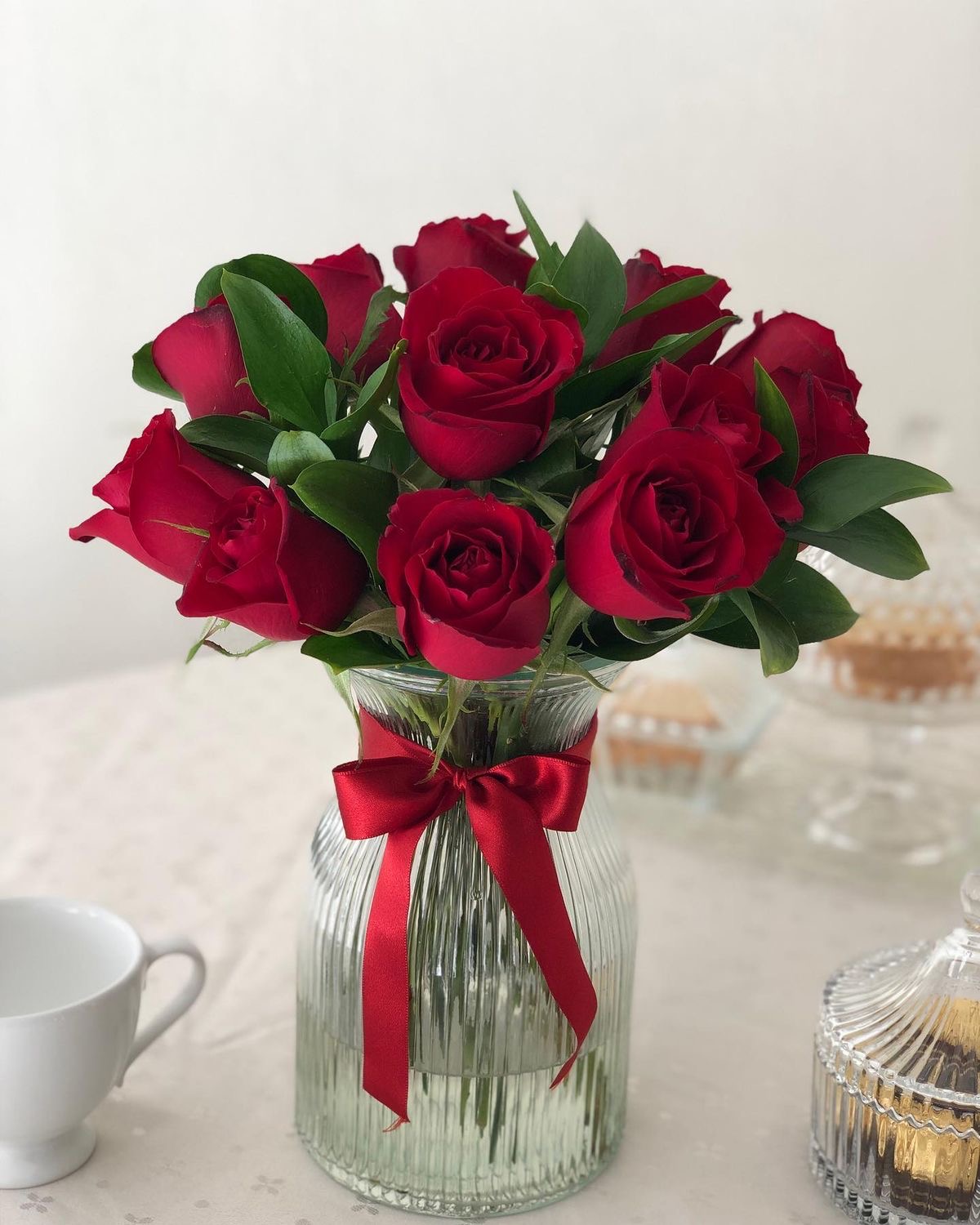 Arreglo floral de rosas rojas (12 roses) 