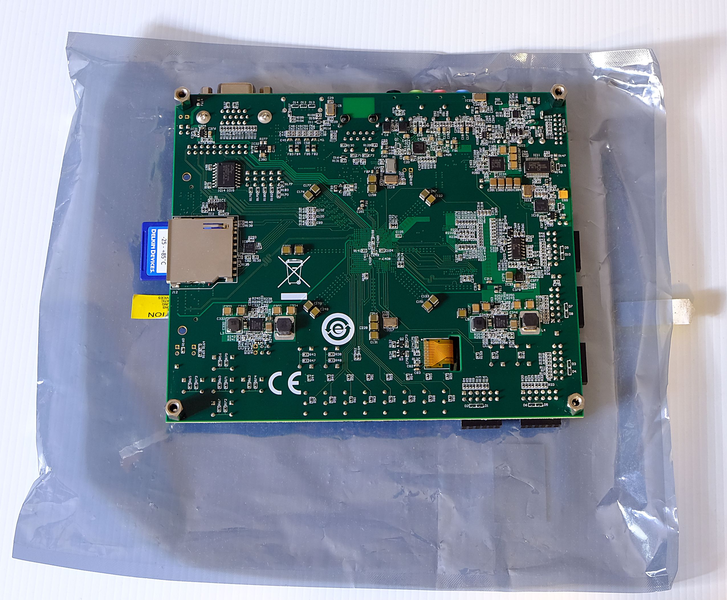ZedBoard Zynq-7000 ARM/FPGA SoC Development Board