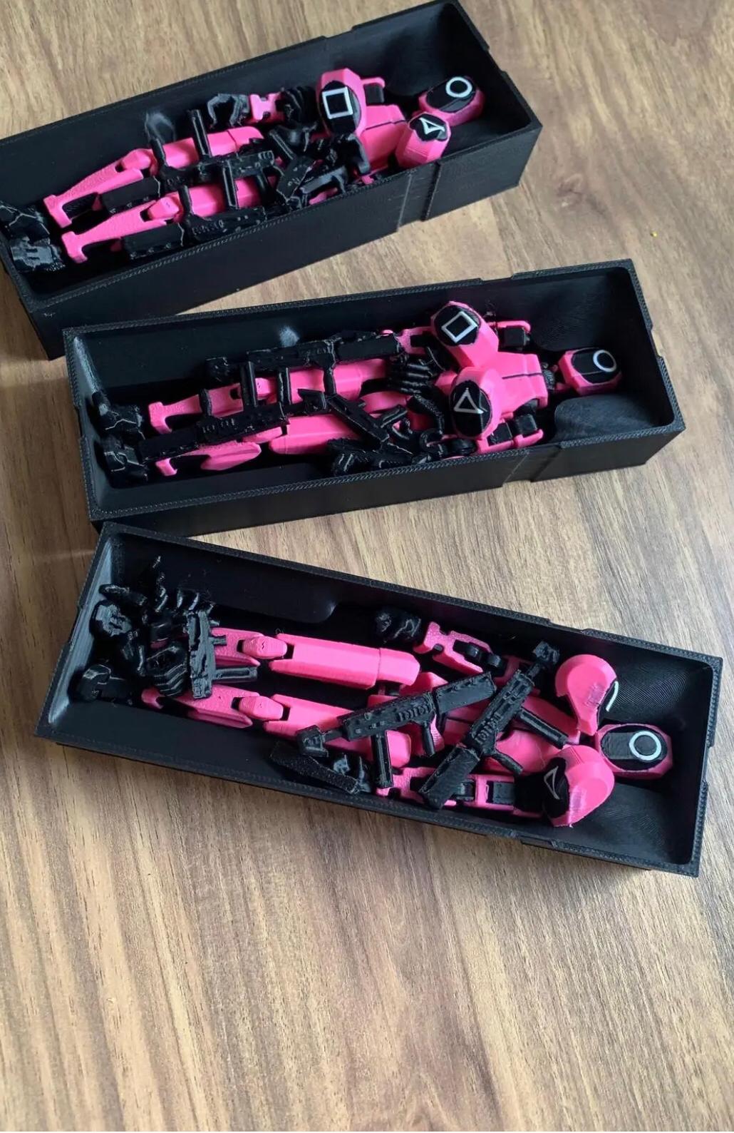 Squid Game Asker Figürü