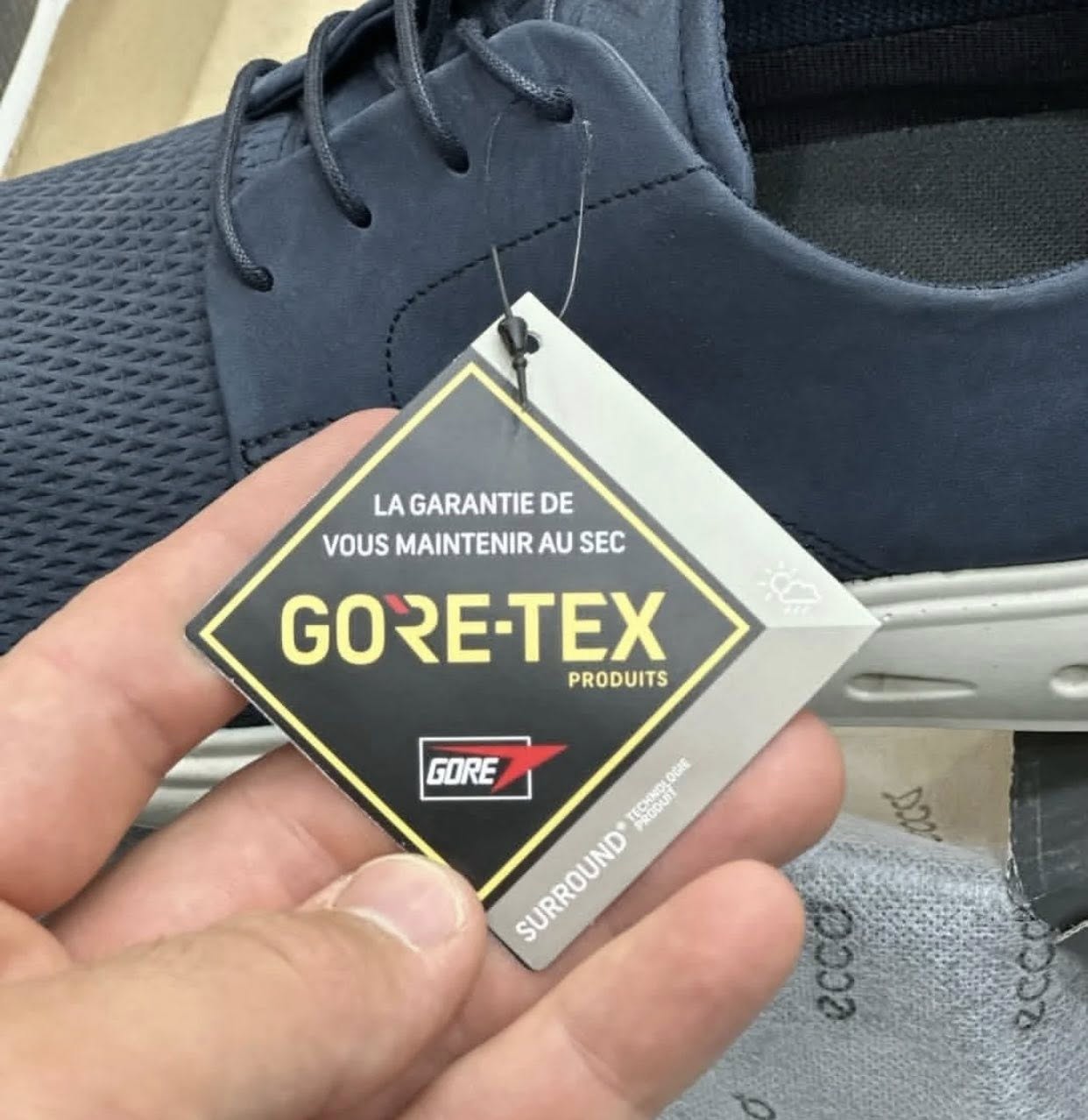 ECCO GORE-TEX Surround Sneakers