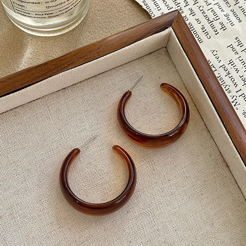 Boucles d'oreilles créoles en résine