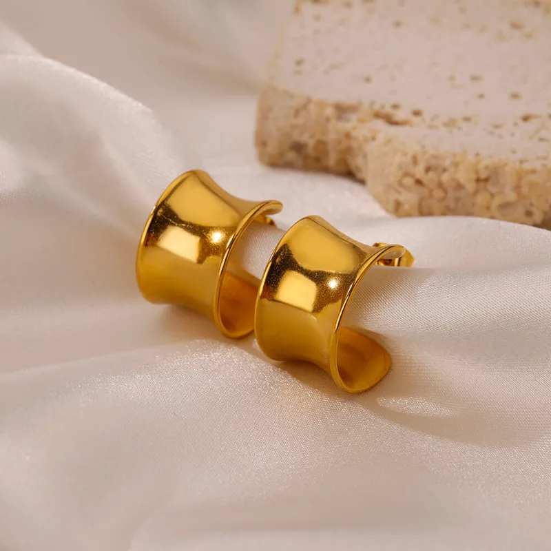 Créoles larges dorées