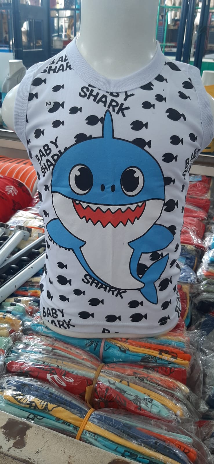 Conjunto de camisetas infantis