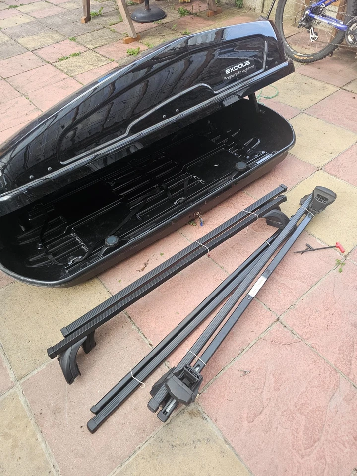 Used Halfords Exodus 470 Roof Box Black FP7 Foot Pack FP3 Foot Pack Thule Roof Bars