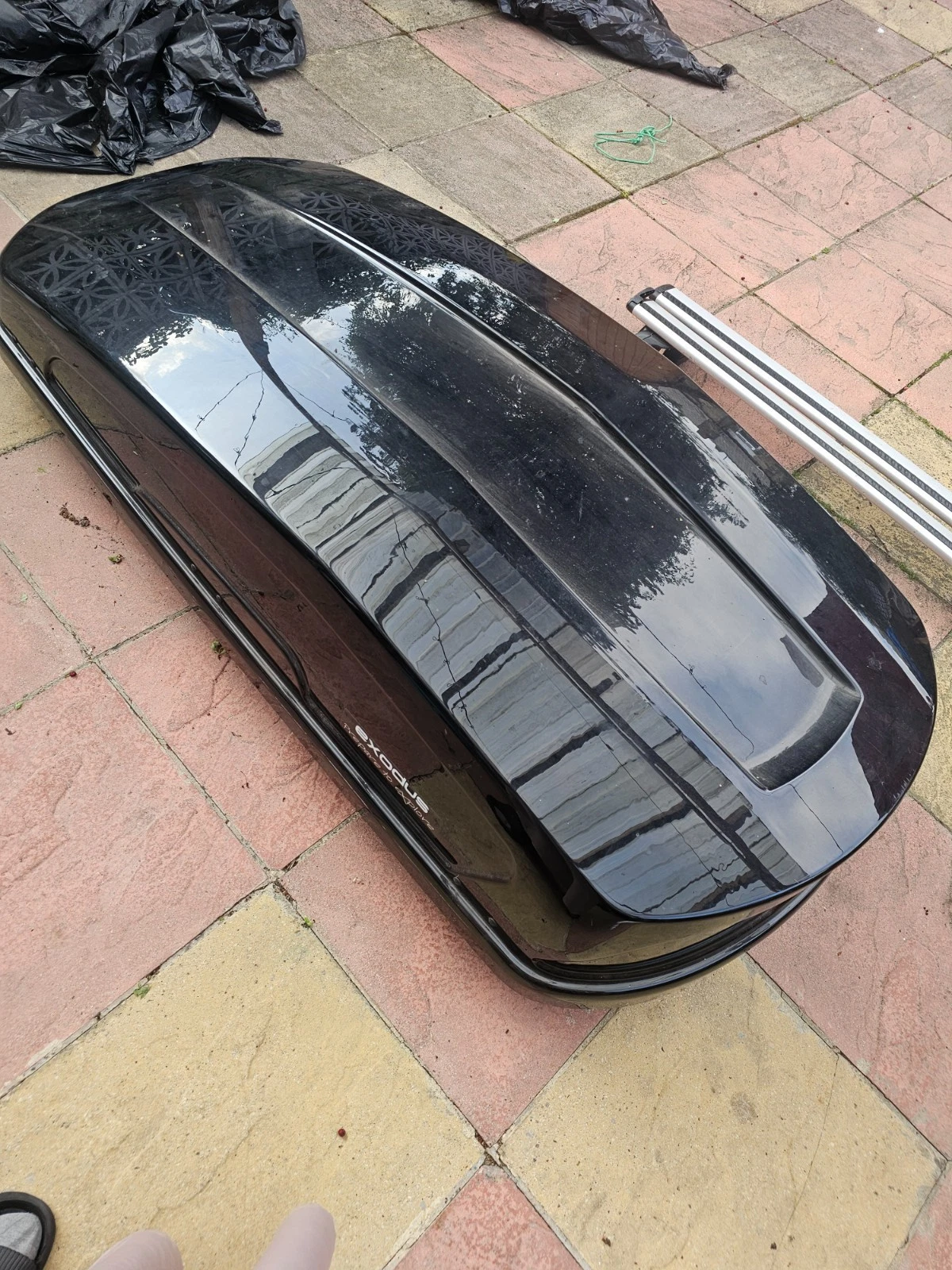 Used Halfords Exodus 470 Roof Box Black FP7 Foot Pack FP3 Foot Pack Thule Roof Bars