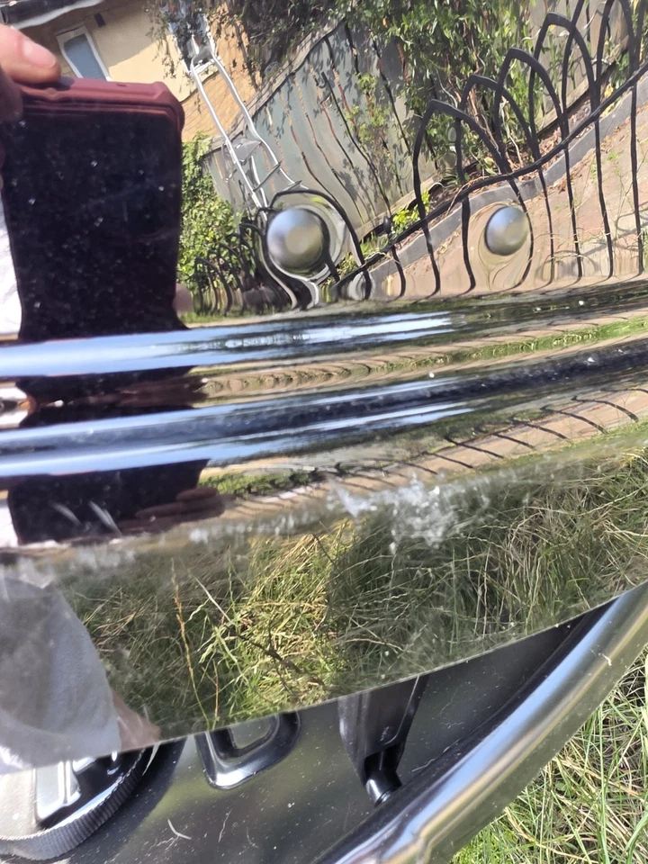  Used Exodus 470L Roof Box Black Heavy Duty and Waterproof Secure Storage