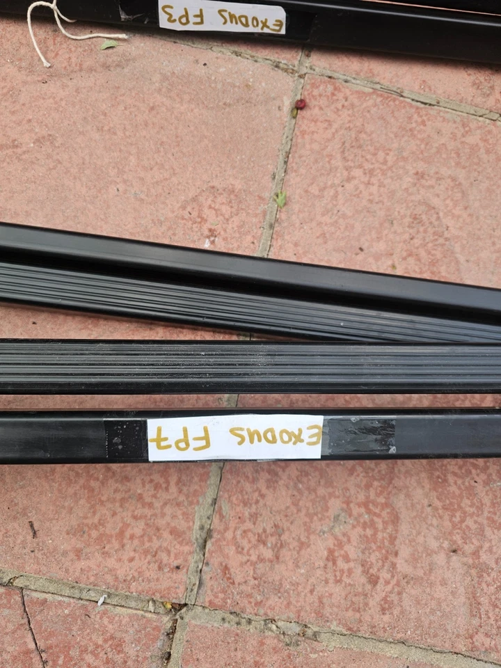 Used Halfords Exodus 470 Roof Box Black FP7 Foot Pack FP3 Foot Pack Thule Roof Bars