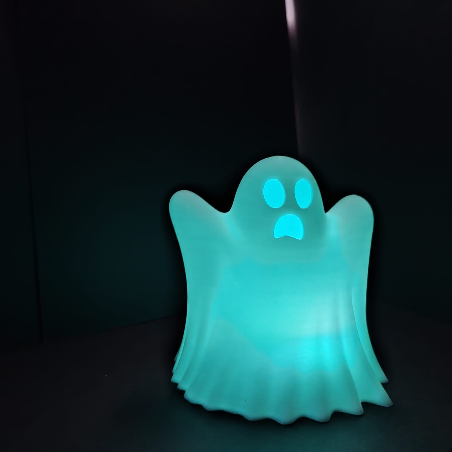 Spooky Ghost Lamp