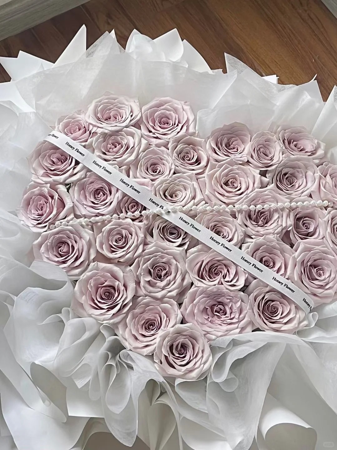 31-33 pcs Menta Roses - Heart Shaped