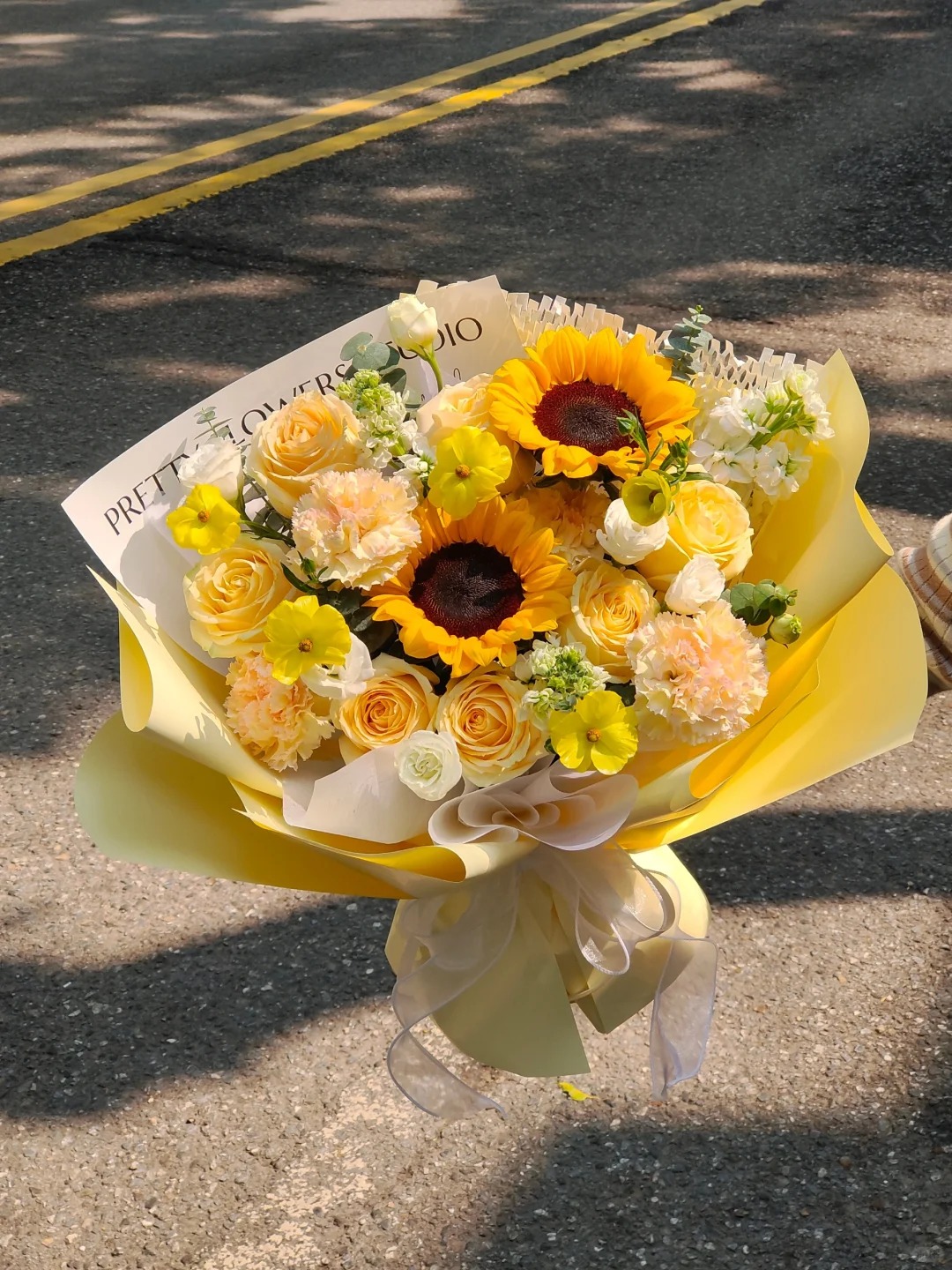 Random - Elegant Floral Arrangements