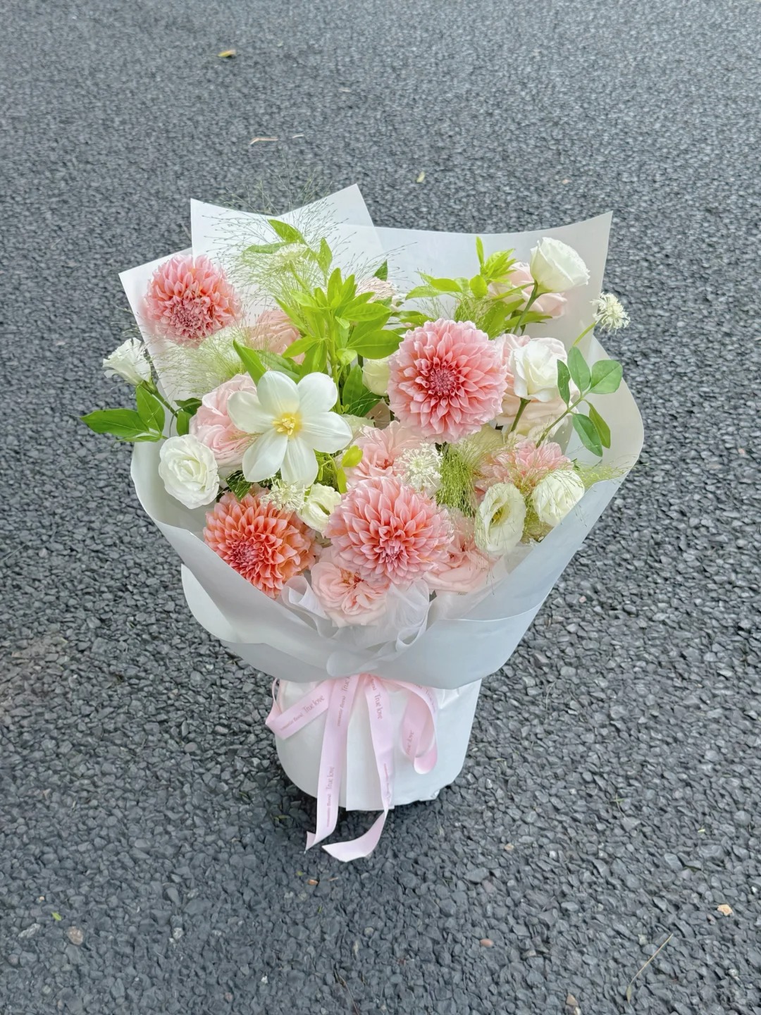 Random - Elegant Floral Arrangements