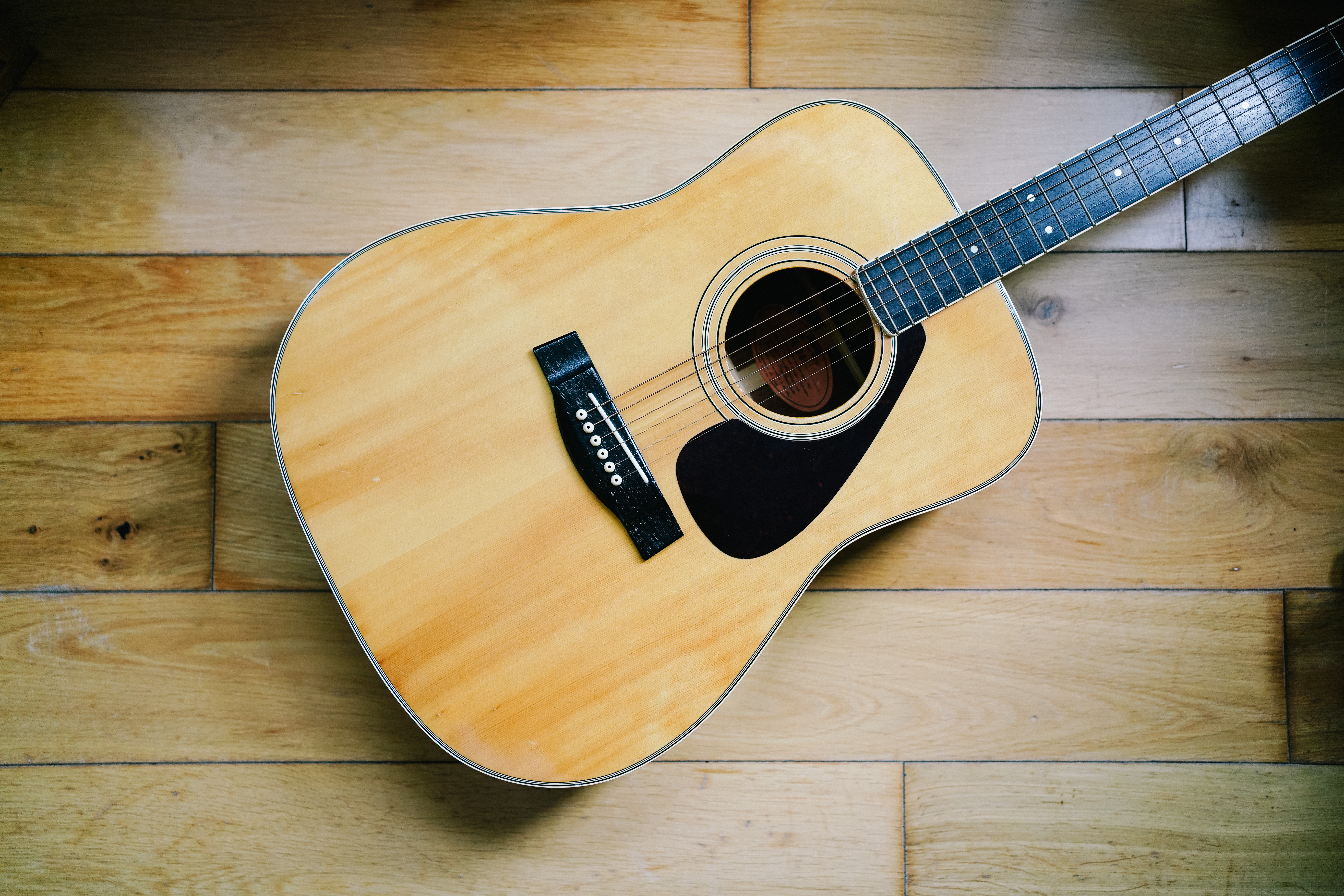 1976 Yamaha FG-201