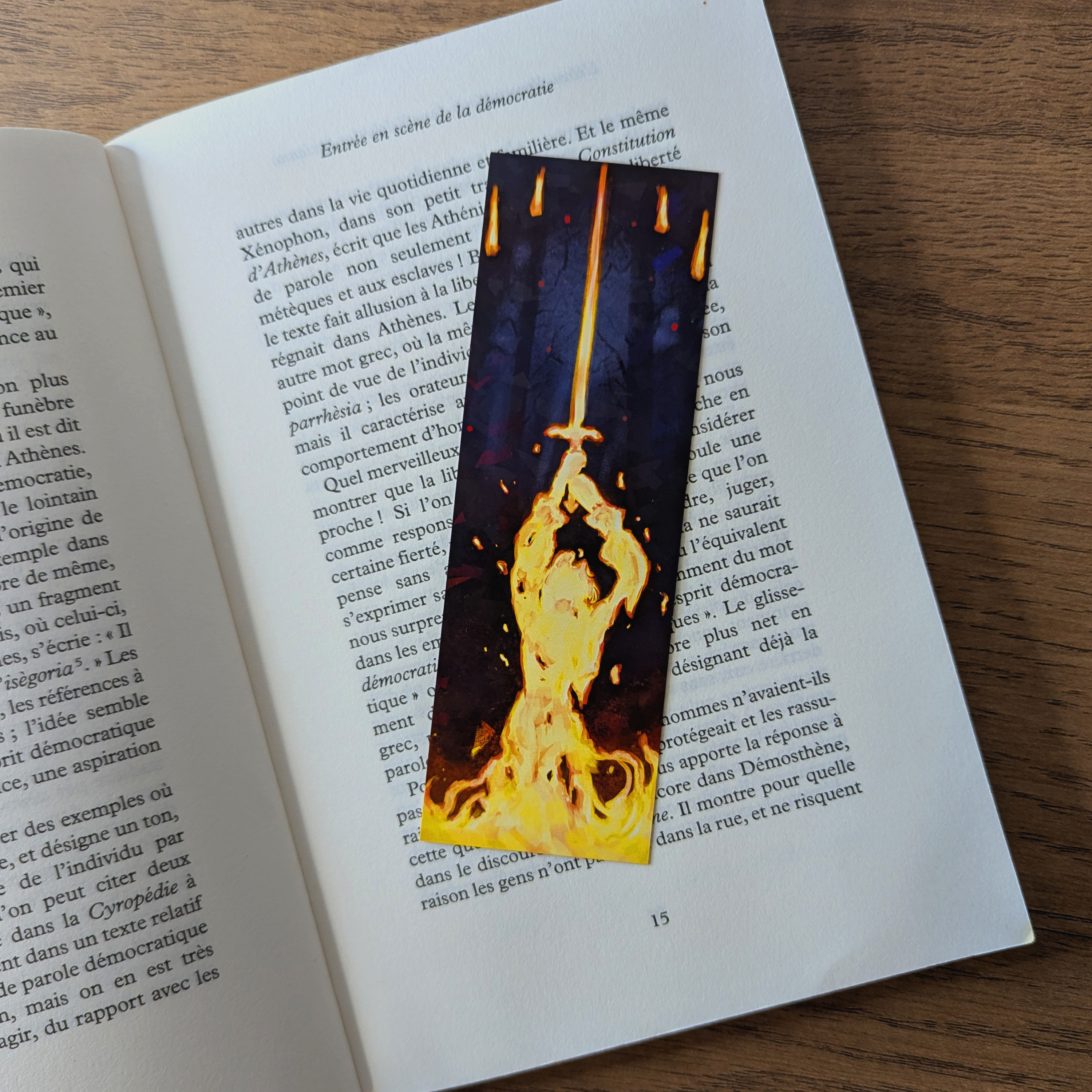 NEE PAR LES FLAMMES - IMPRESSION MARQUE-PAGES BRILLANT