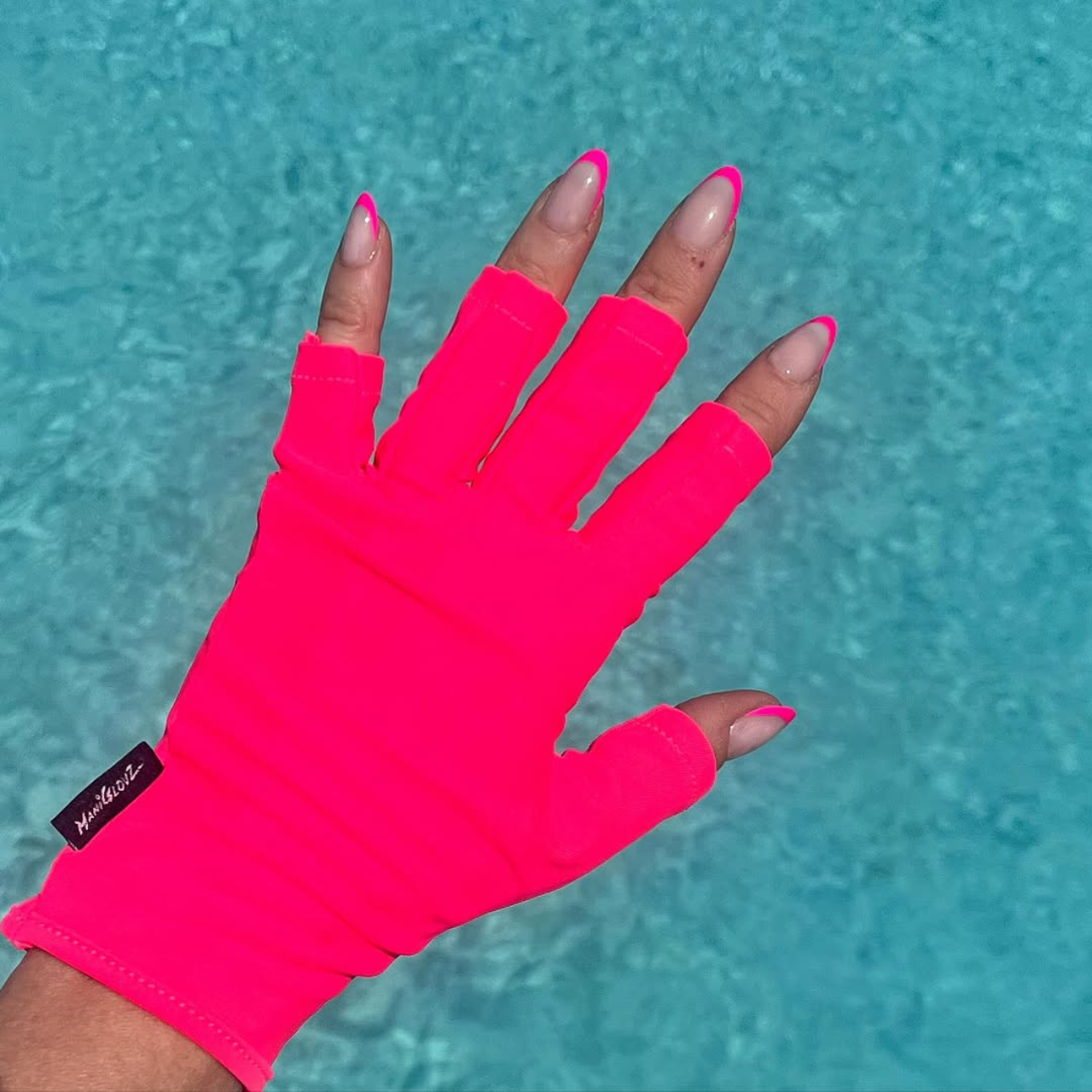Guantes cortos ManiGlovz | UPF 50+ para manicuras y más