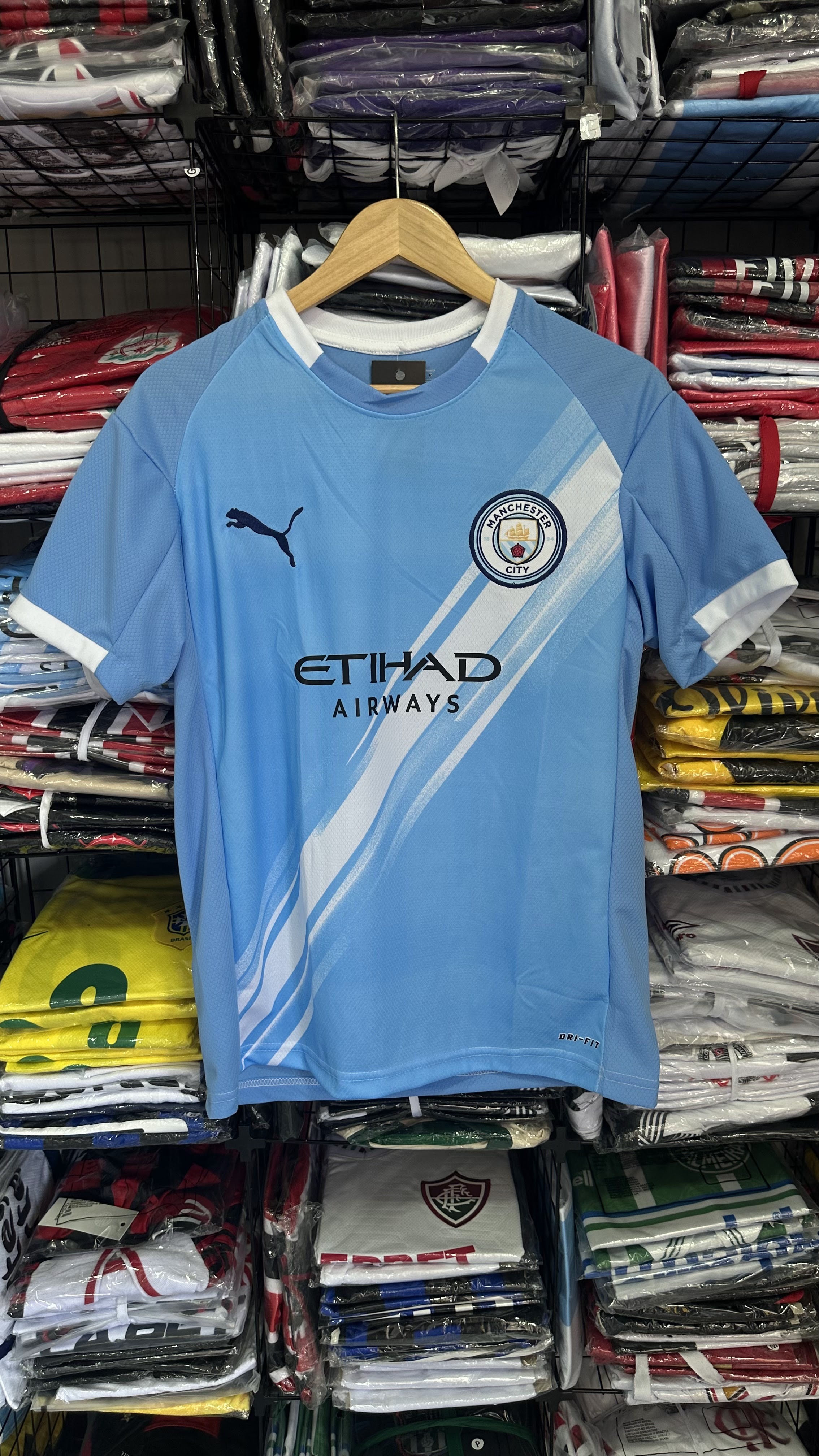 Camisa do MANCHESTER CITY AZUL E BRANCA