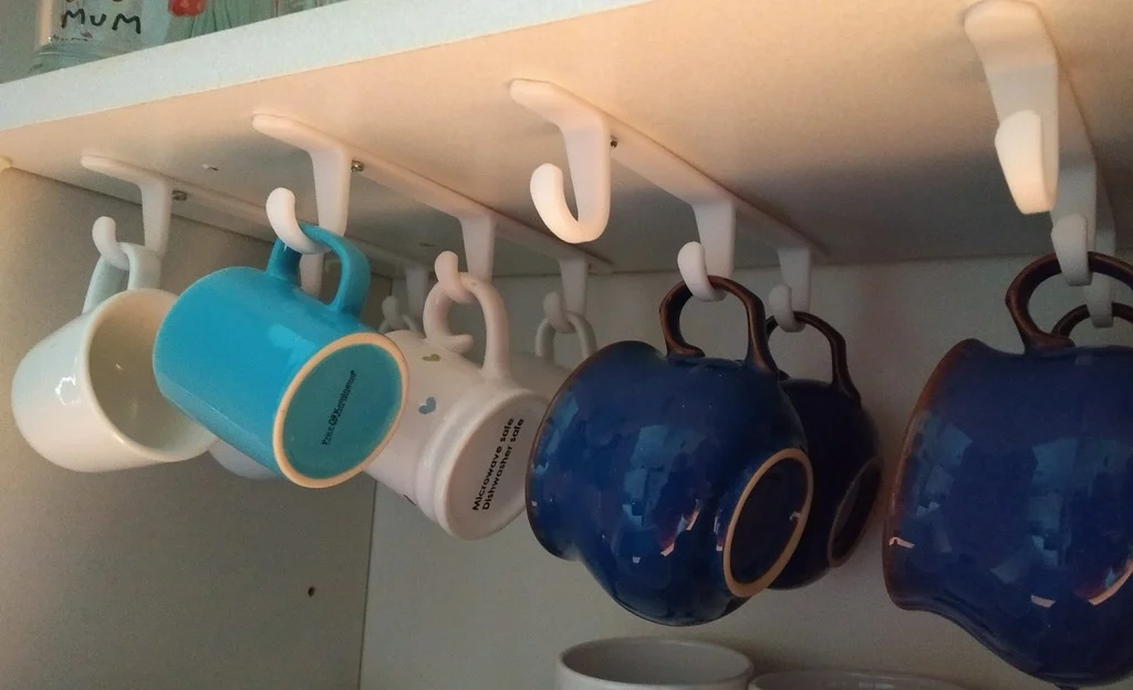 Crochets de suspension pour tasses