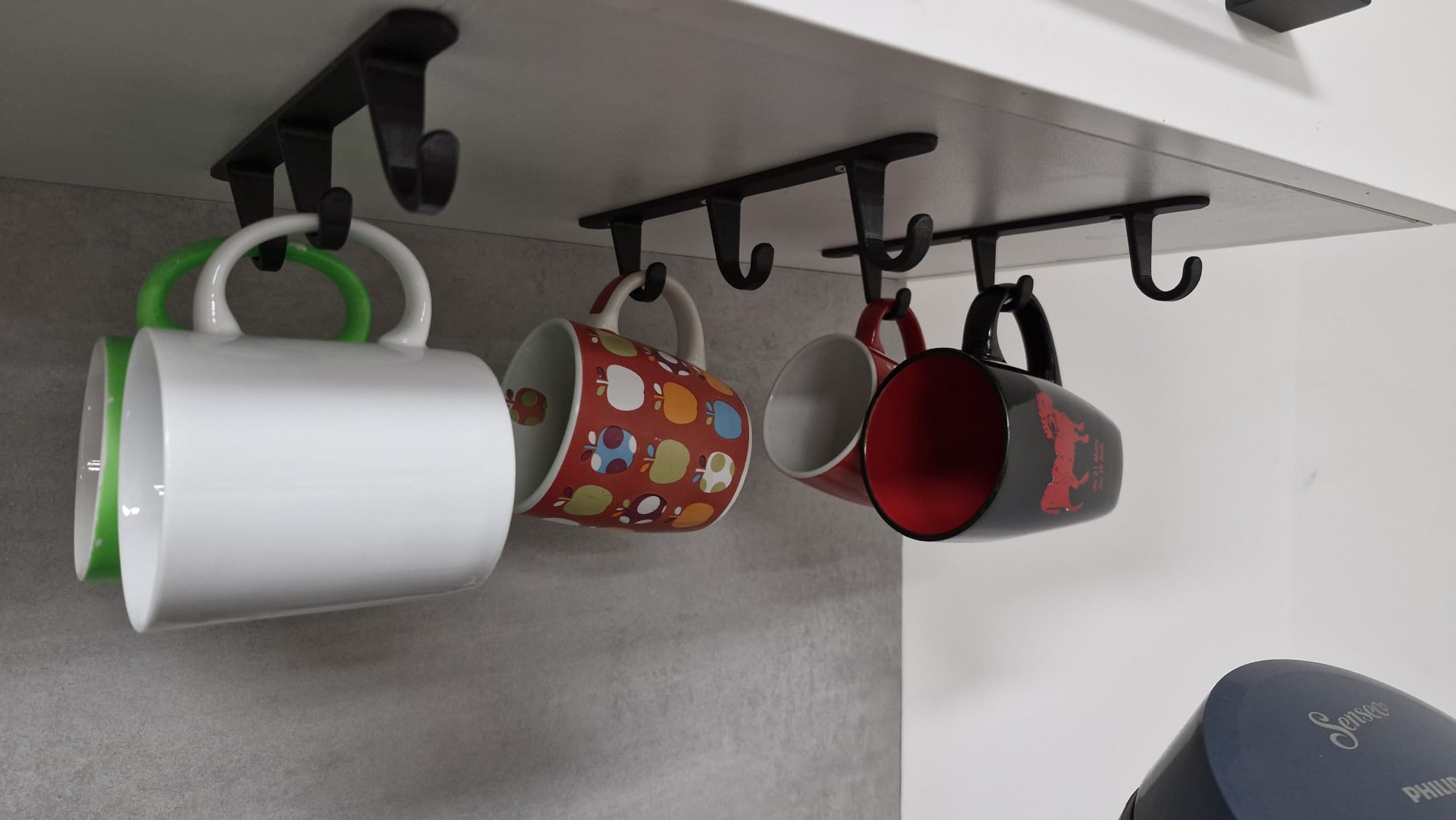 Crochets de suspension pour tasses