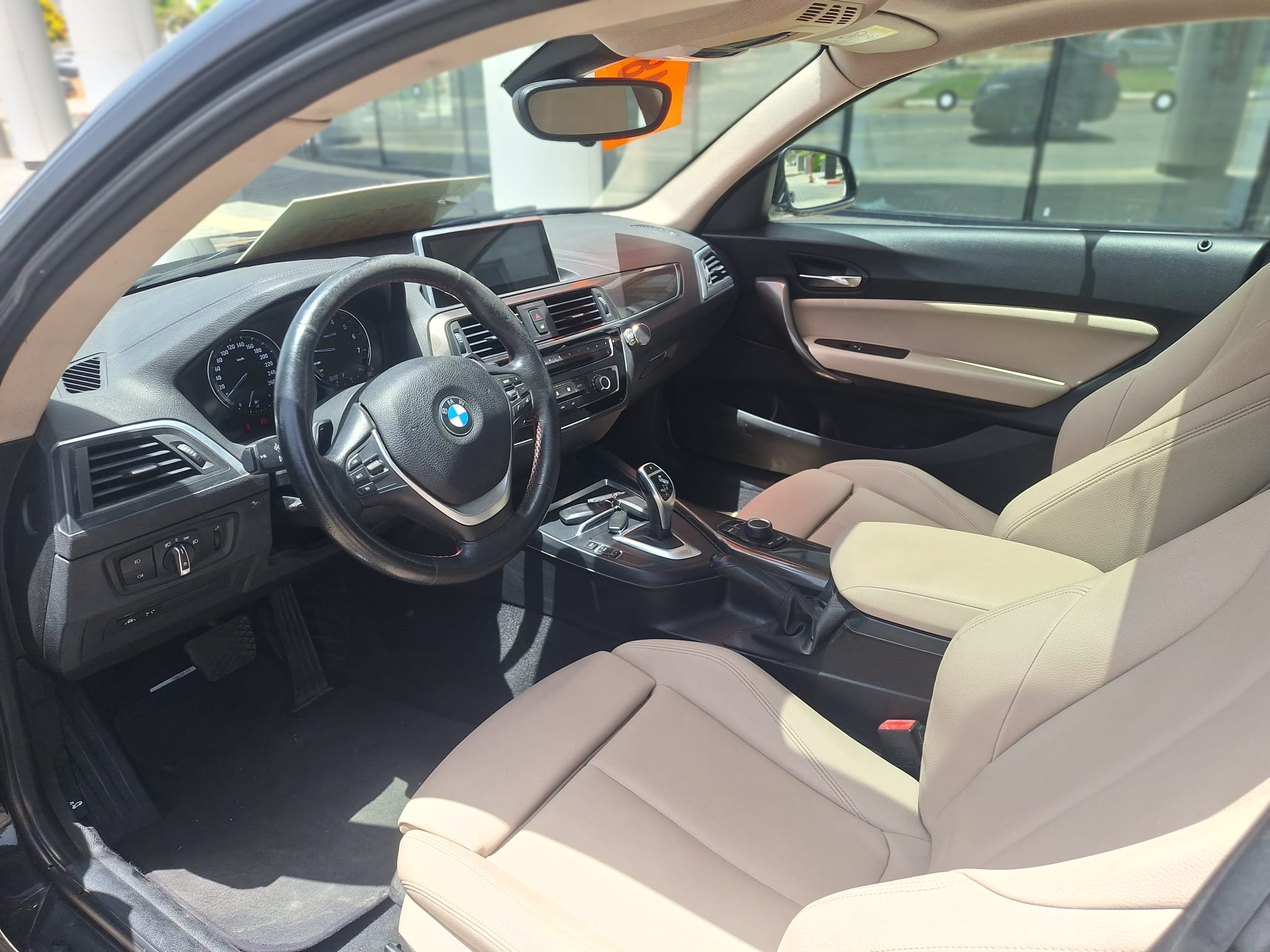 BMW- 220i 