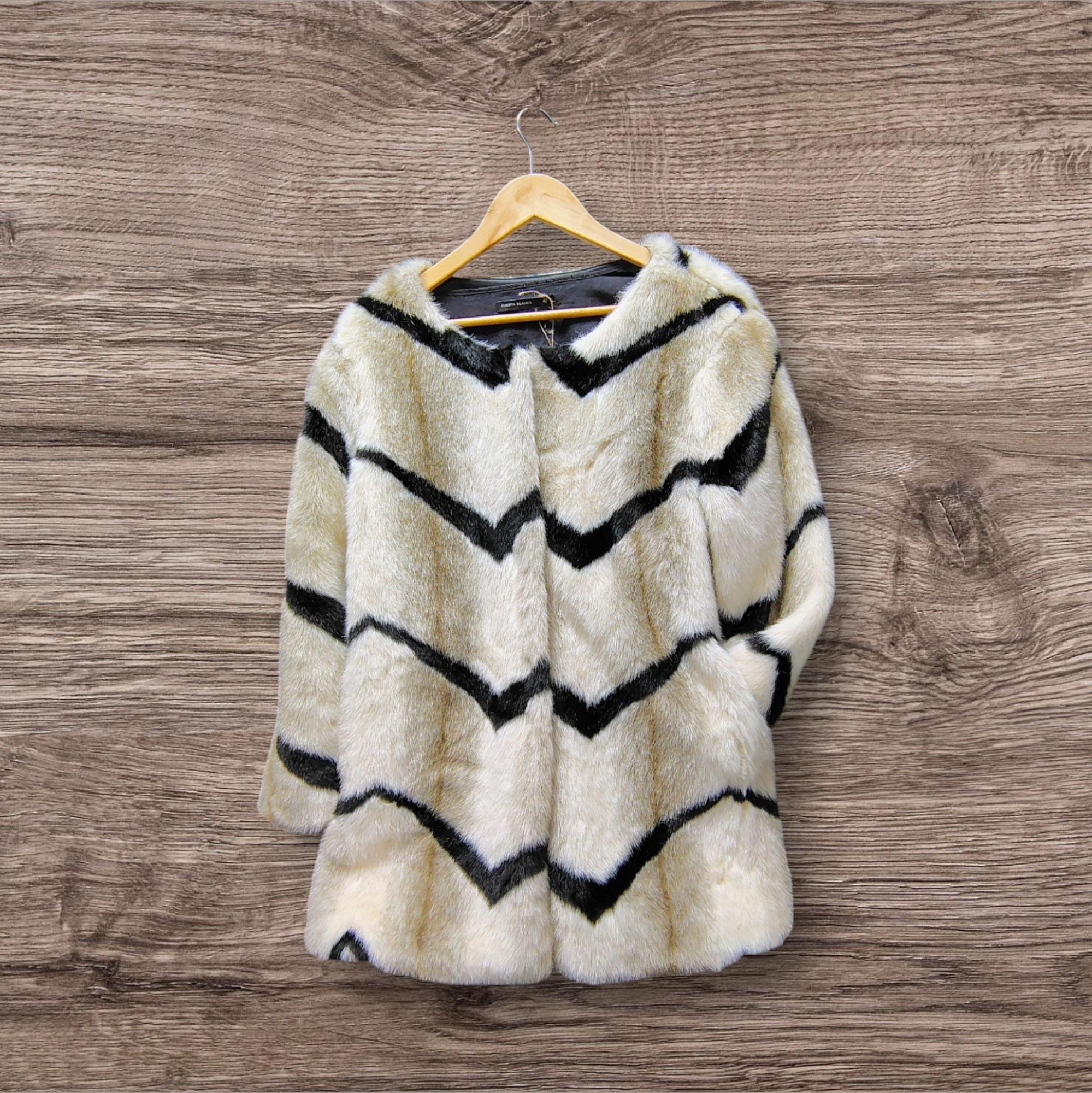Gamulan Beige a Rayas