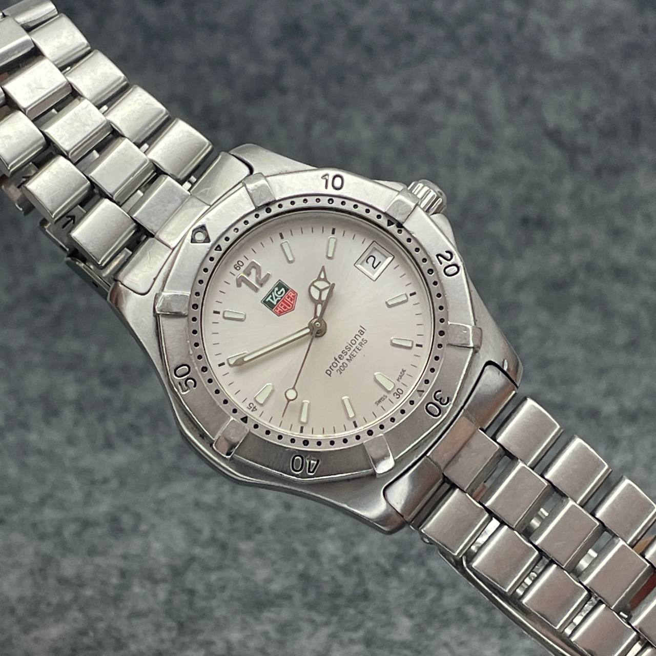 VINTAGE TAG HEUER SERIES 2000 37MM QUARTZ Ca 1995 EXCELENTE ESTADO SOLO RELOJ