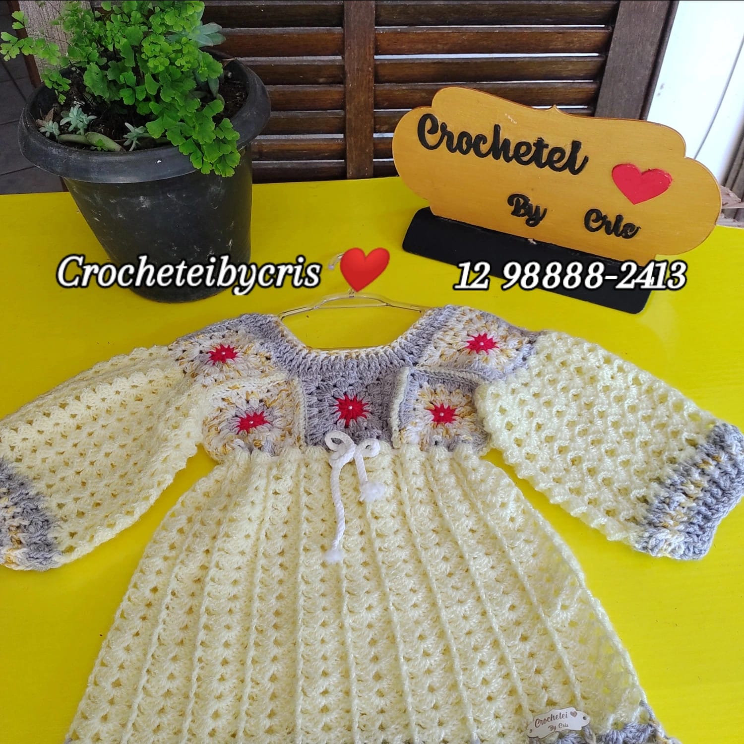 Vestido de crochê infantil amarelho