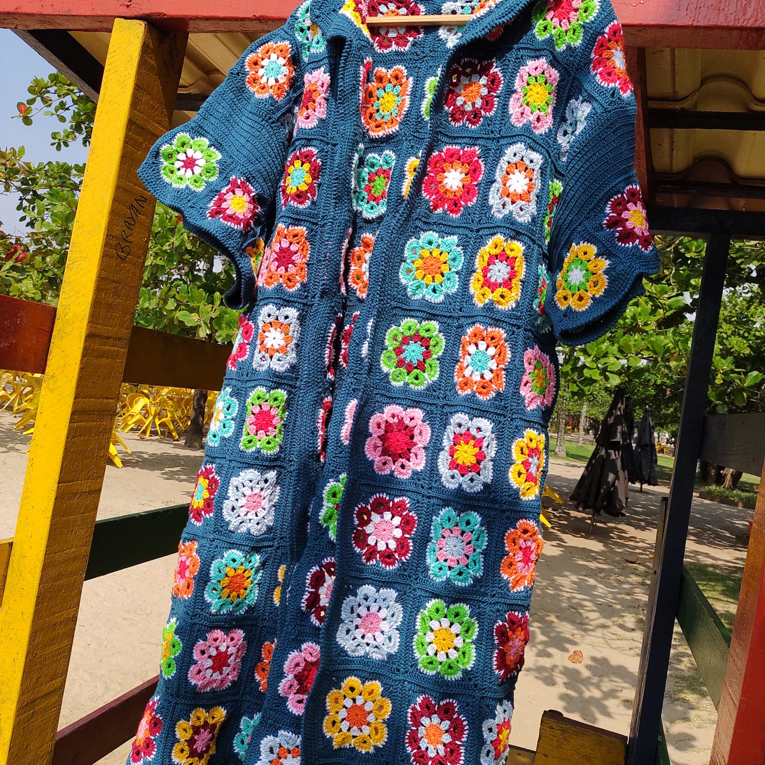 Casaco de crochê artesanal