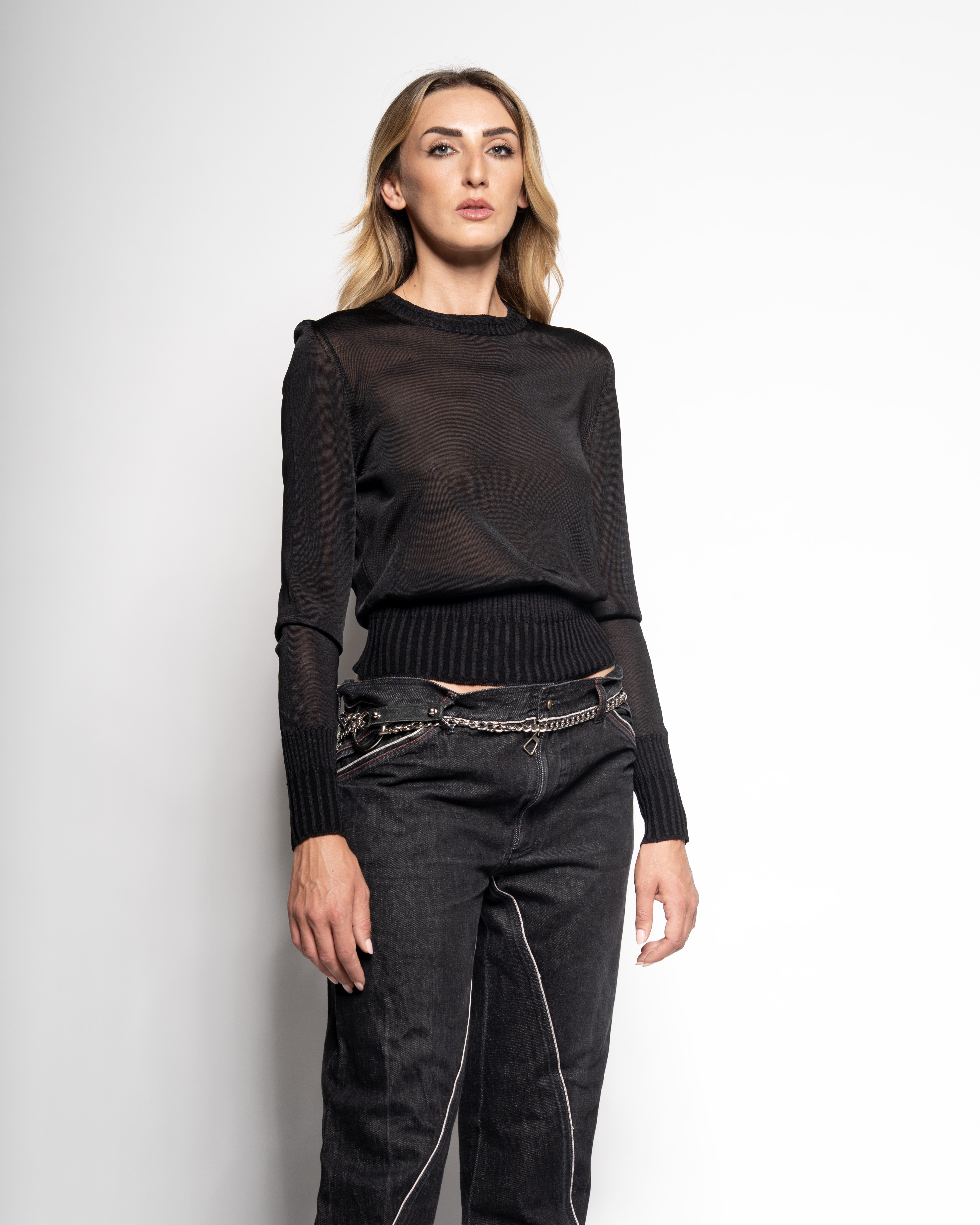 Fine knit cropped Crewneck sweater