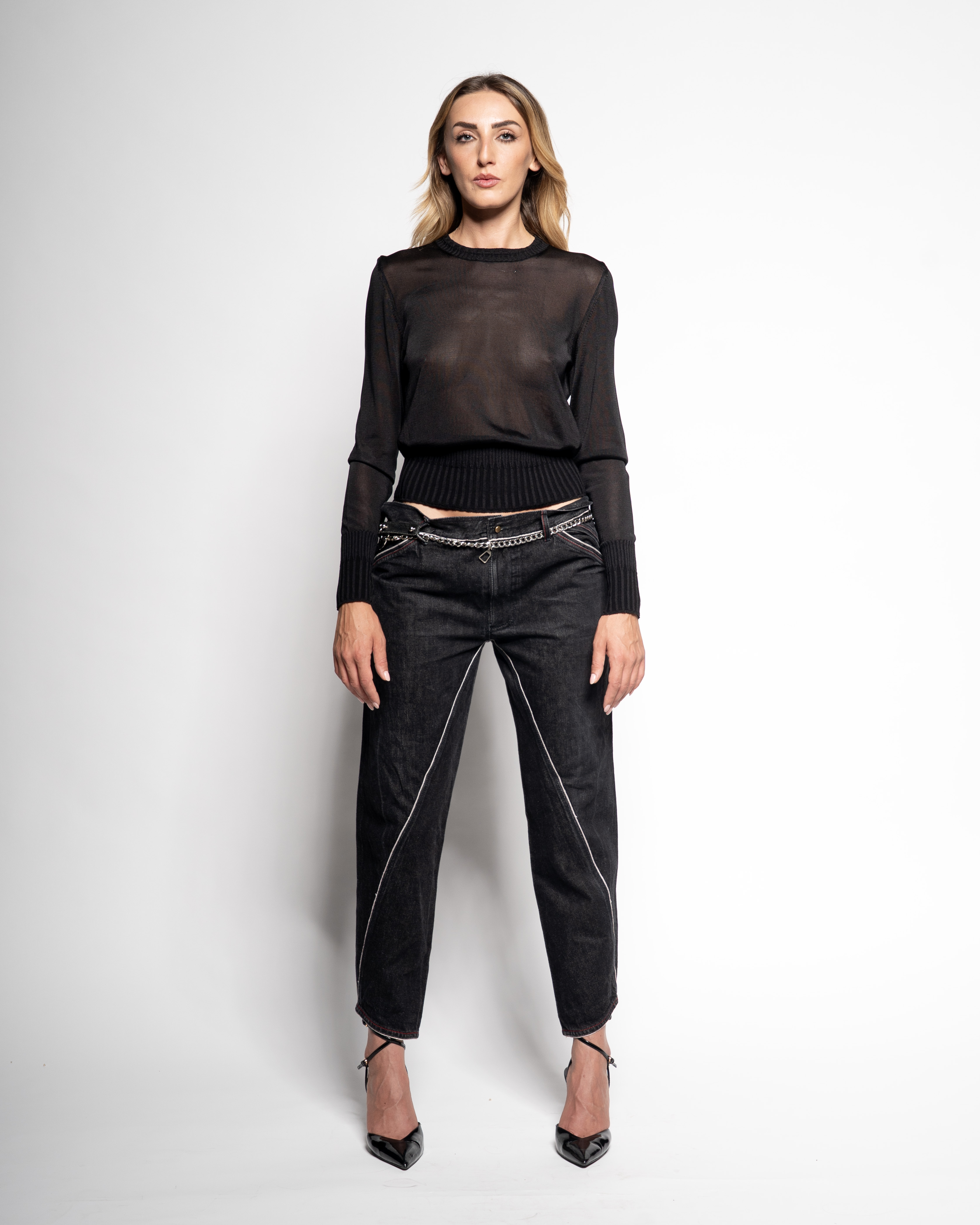 Fine knit cropped Crewneck sweater