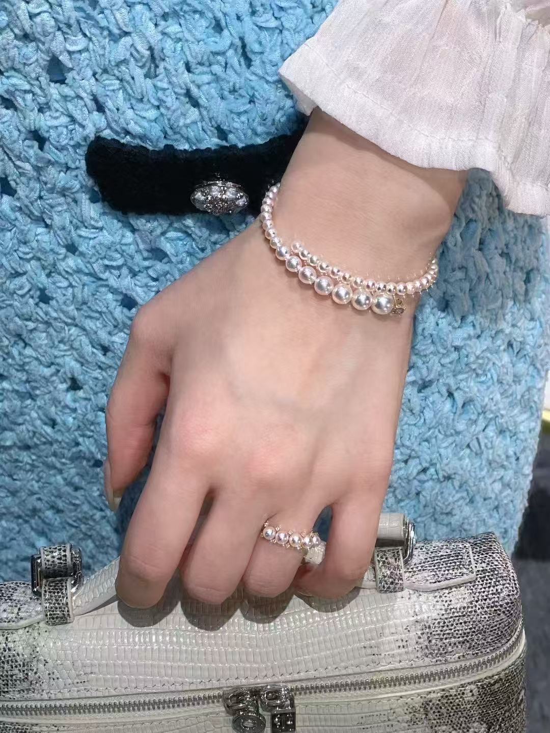 Ascending Pearl Bangle