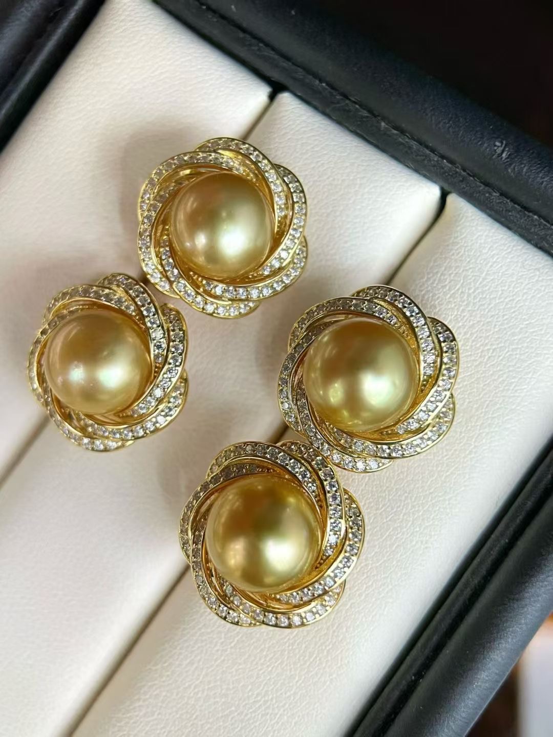 Golden Radiance Pearl Earrings