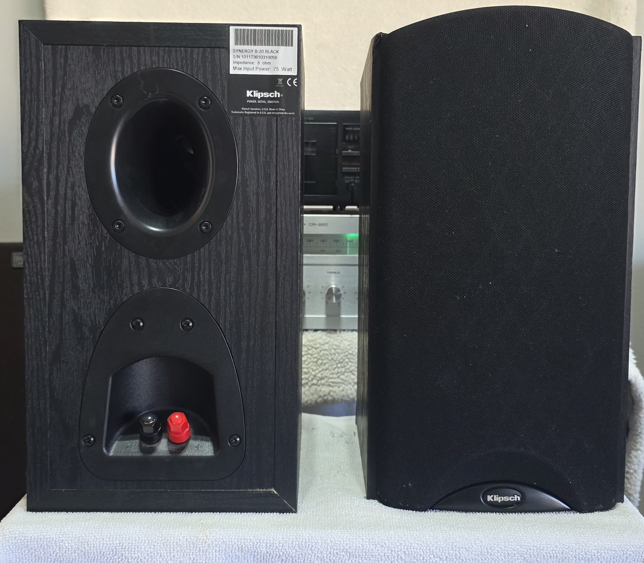 Klipsch Synergy B-20 Bookshelf Speakers