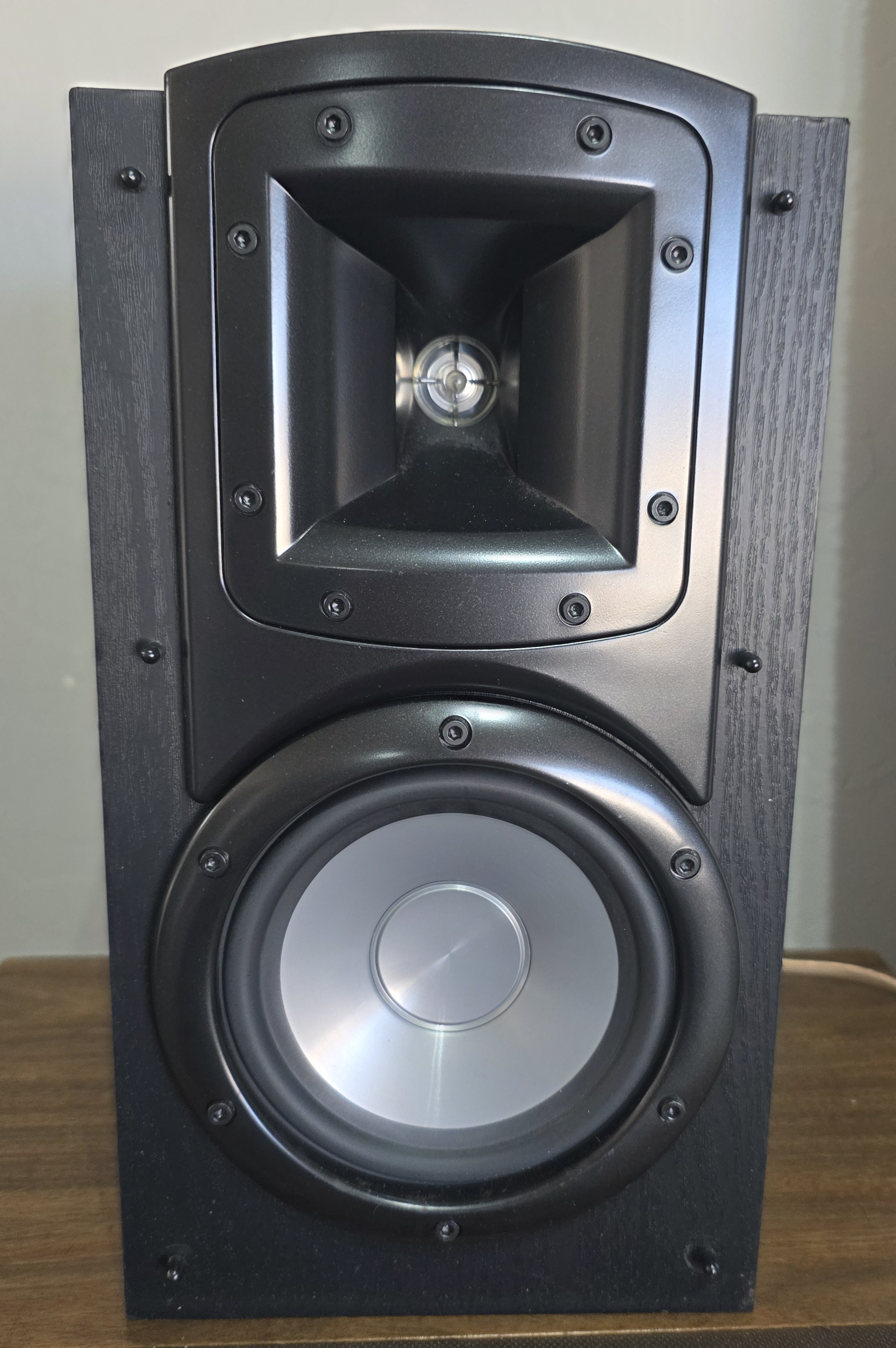 Klipsch Synergy B-20 Bookshelf Speakers