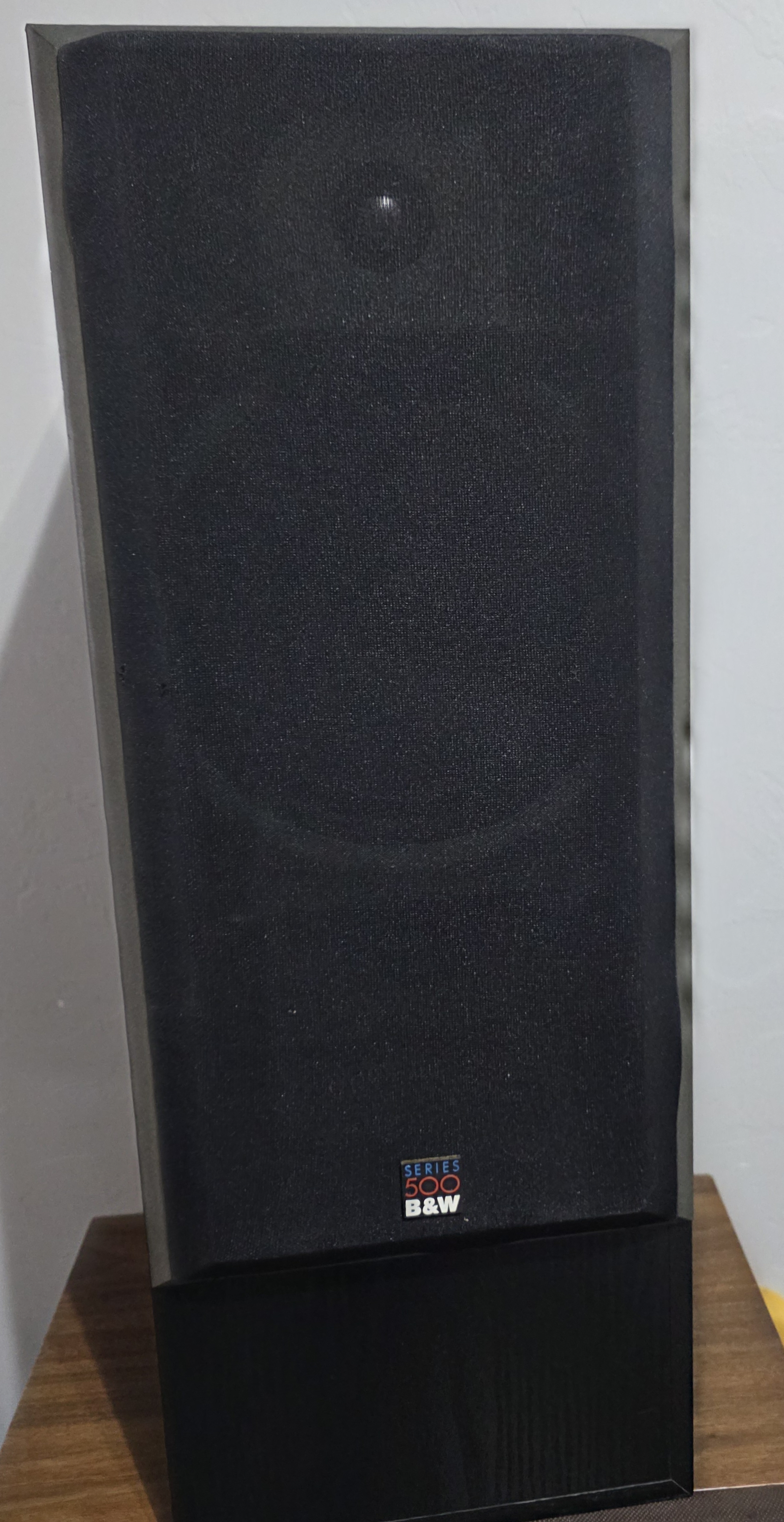 Bowers & Wilkins Series DM-570 Speakers