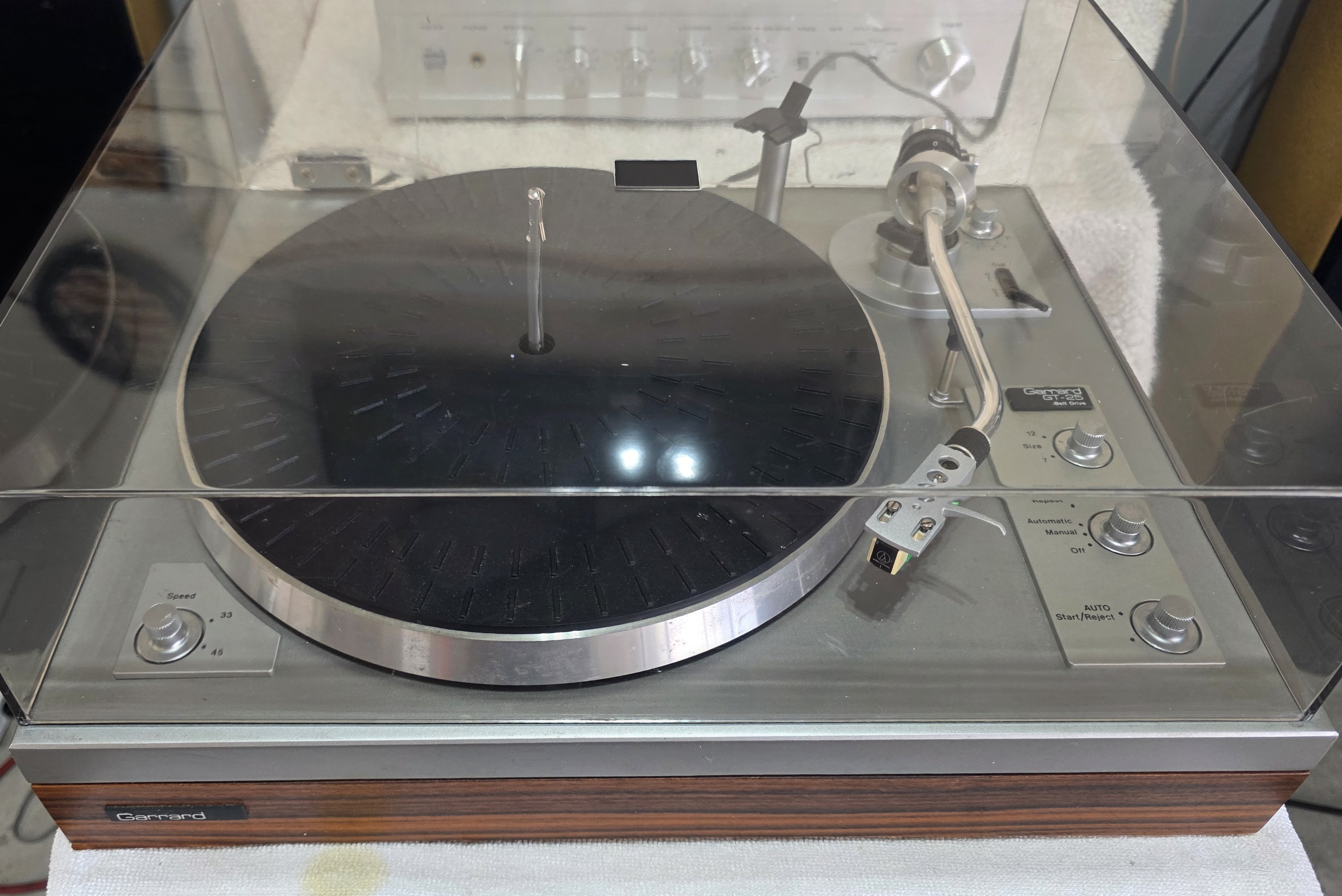 Garrard GT-25 Vintage Turntable