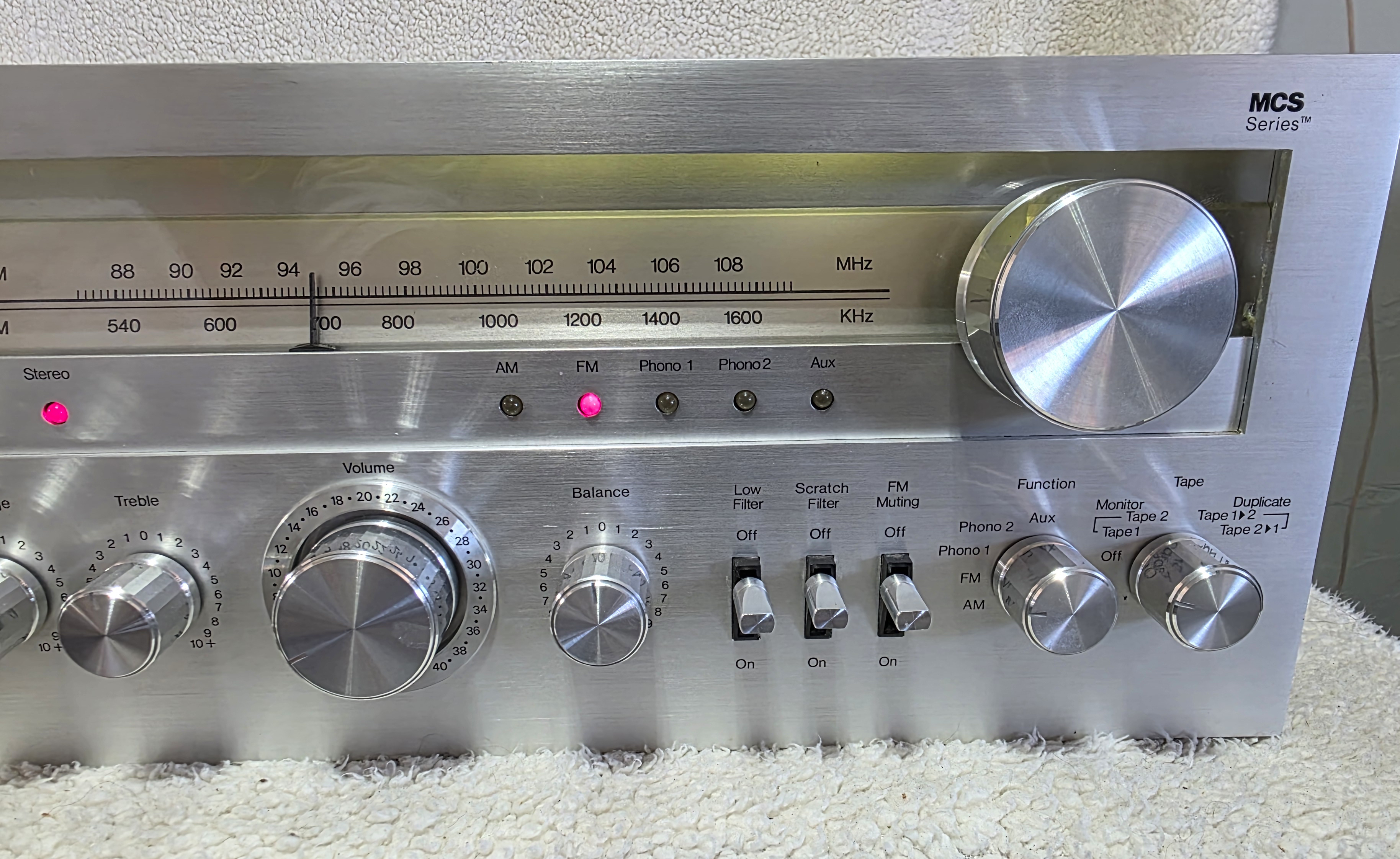 MCS 3233 Vintage Receiver