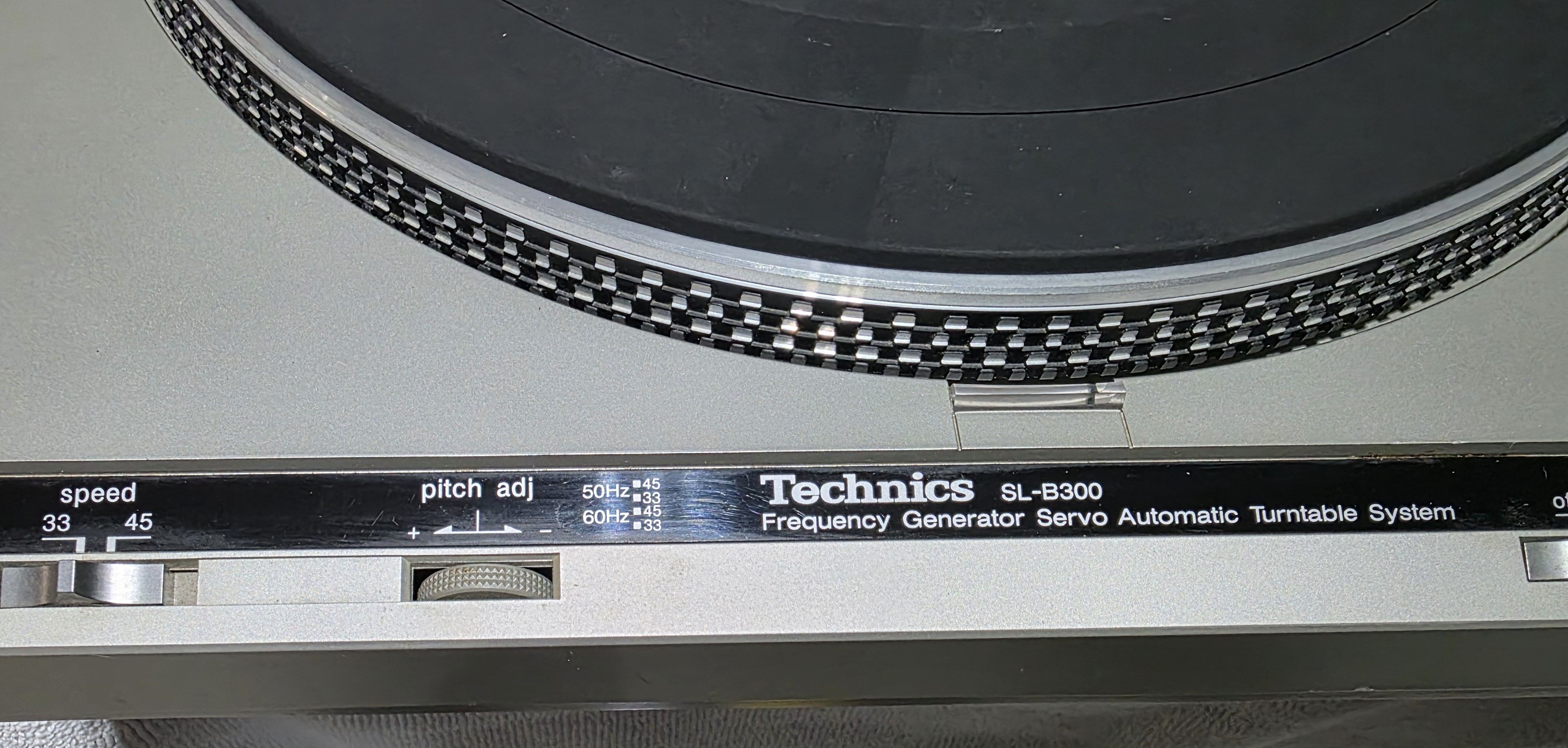 Technics SL-B300 Turntable