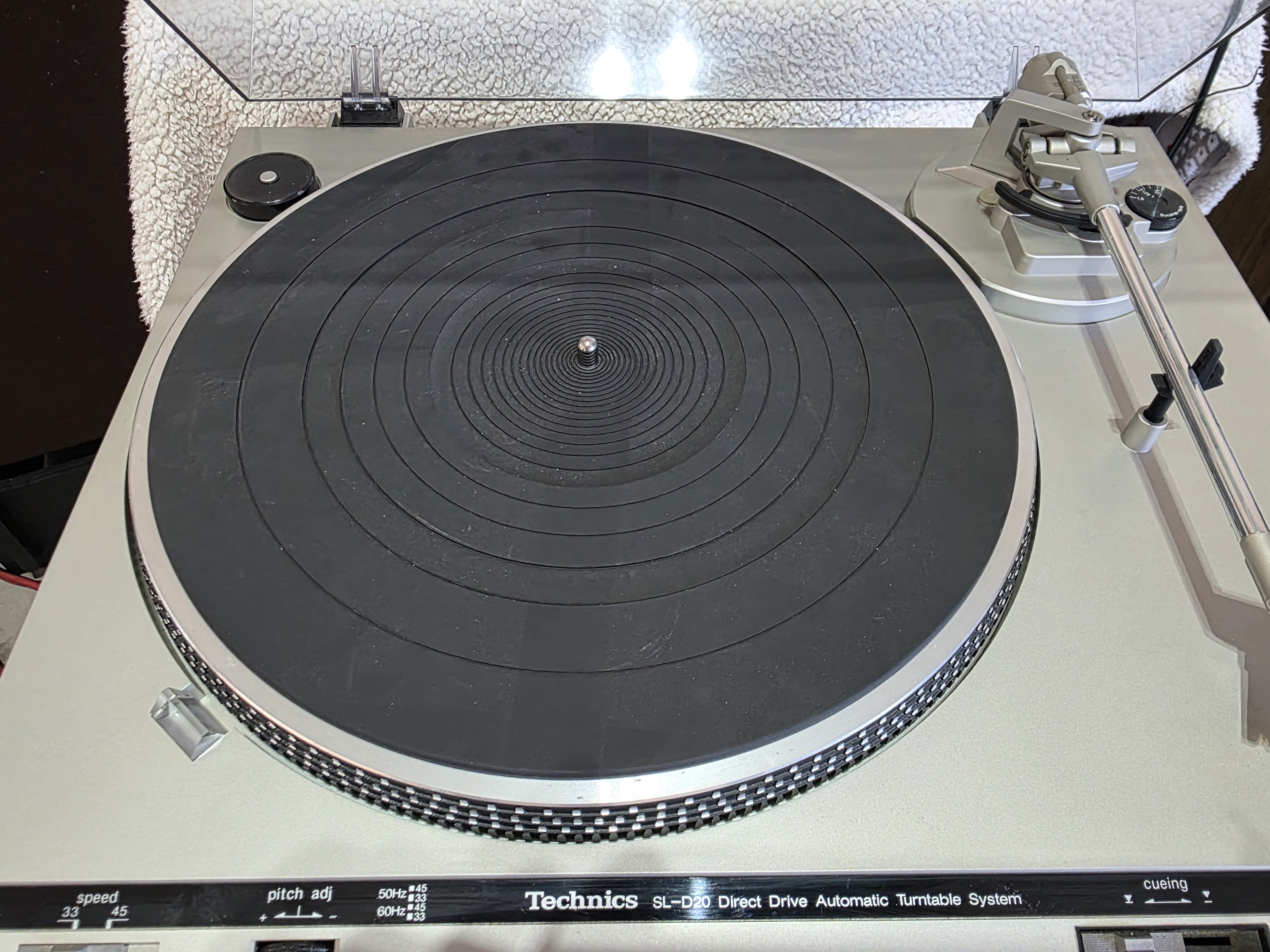 Technics SL-D20 Semi Automatic Turntable