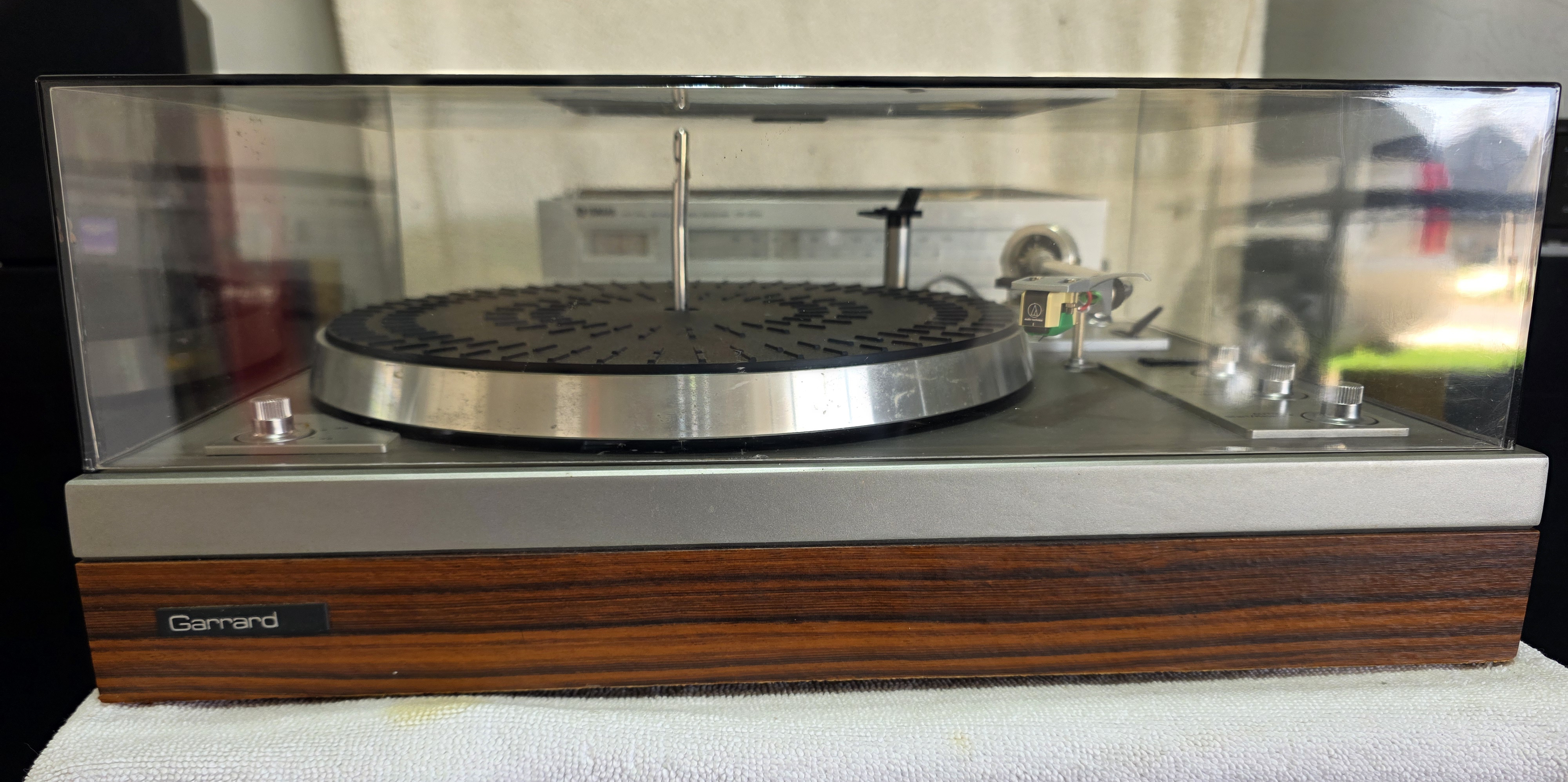 Garrard GT-25 Vintage Turntable