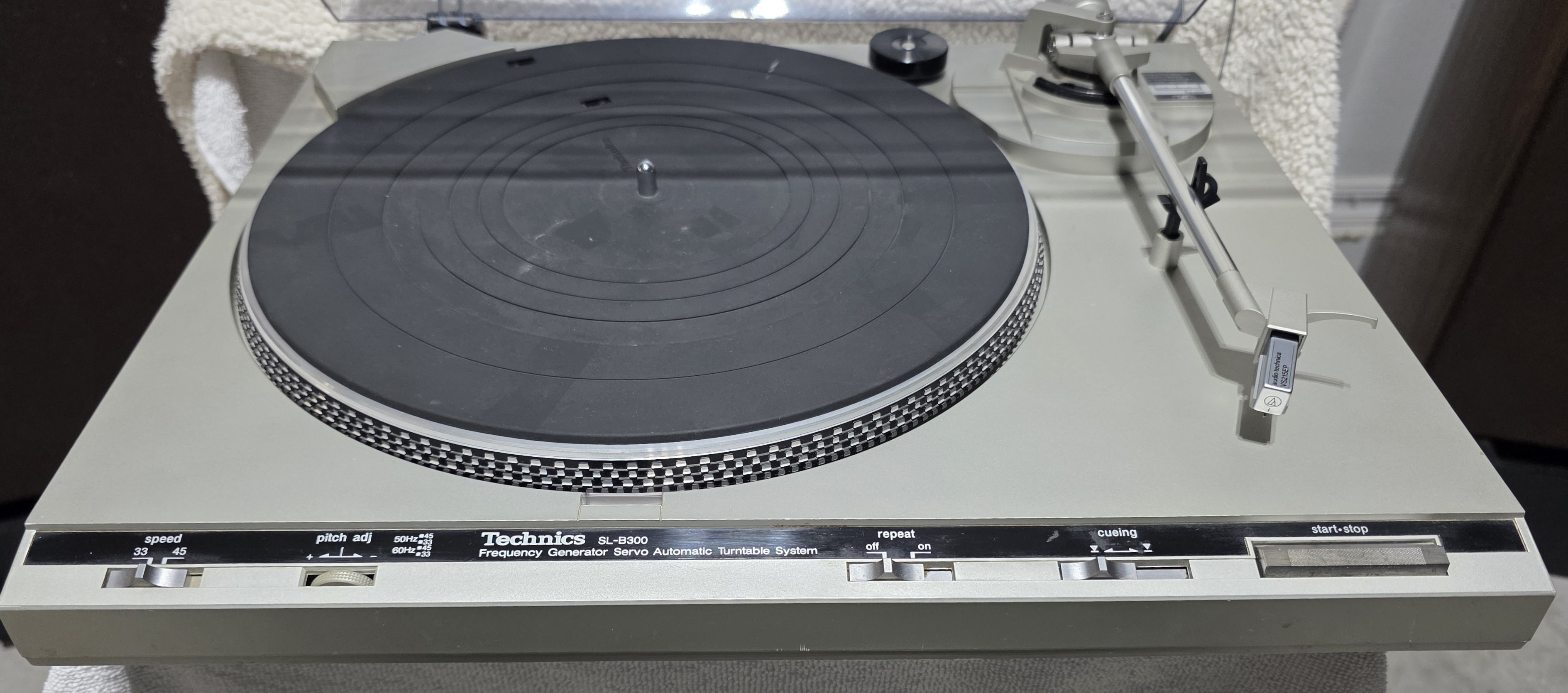 Technics SL-B300 Turntable